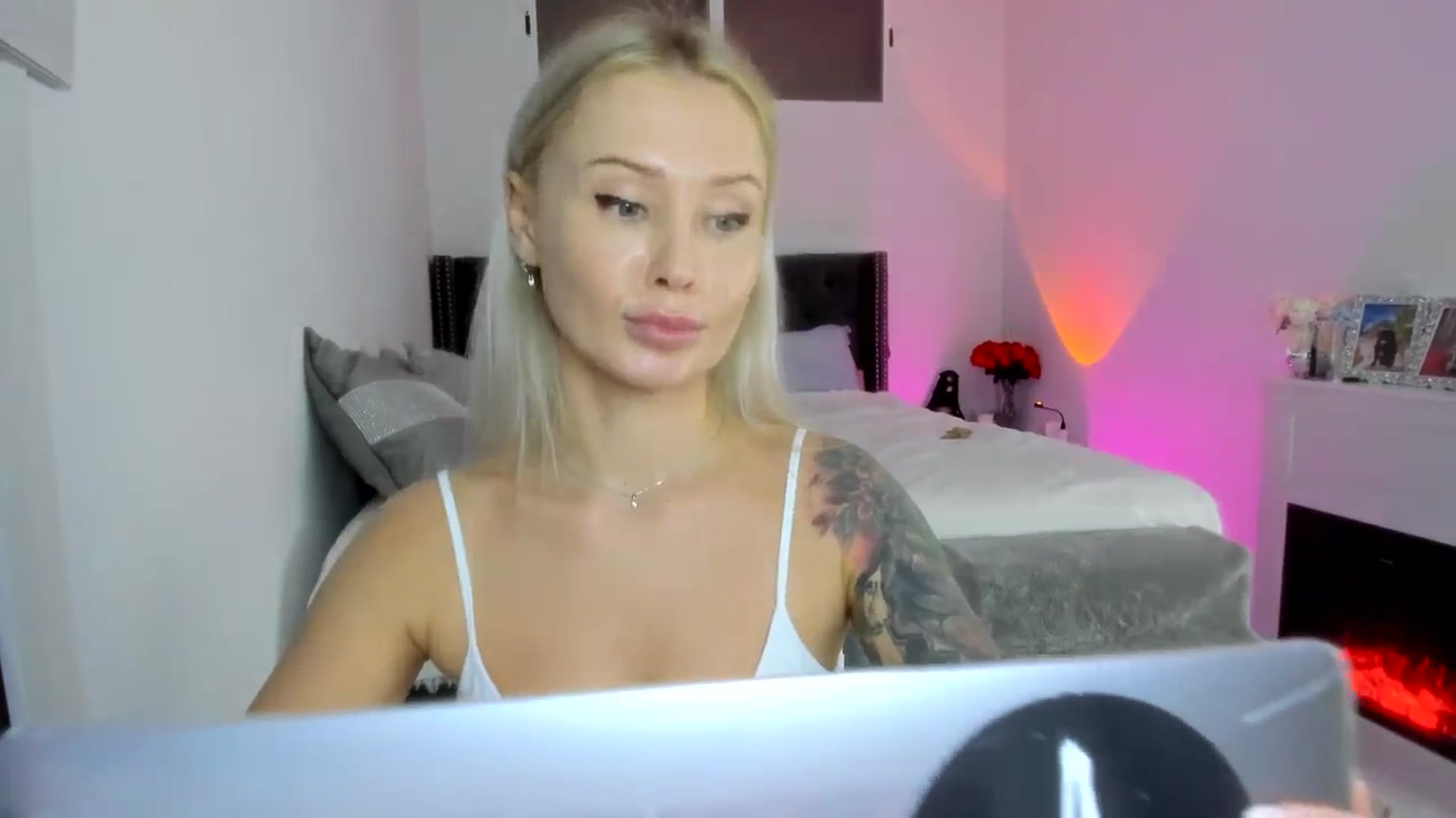 Gallery image thumbnail from AAA_Yas's myfreecams stream on, 11/04/2025, 18:57 image 19 of 20