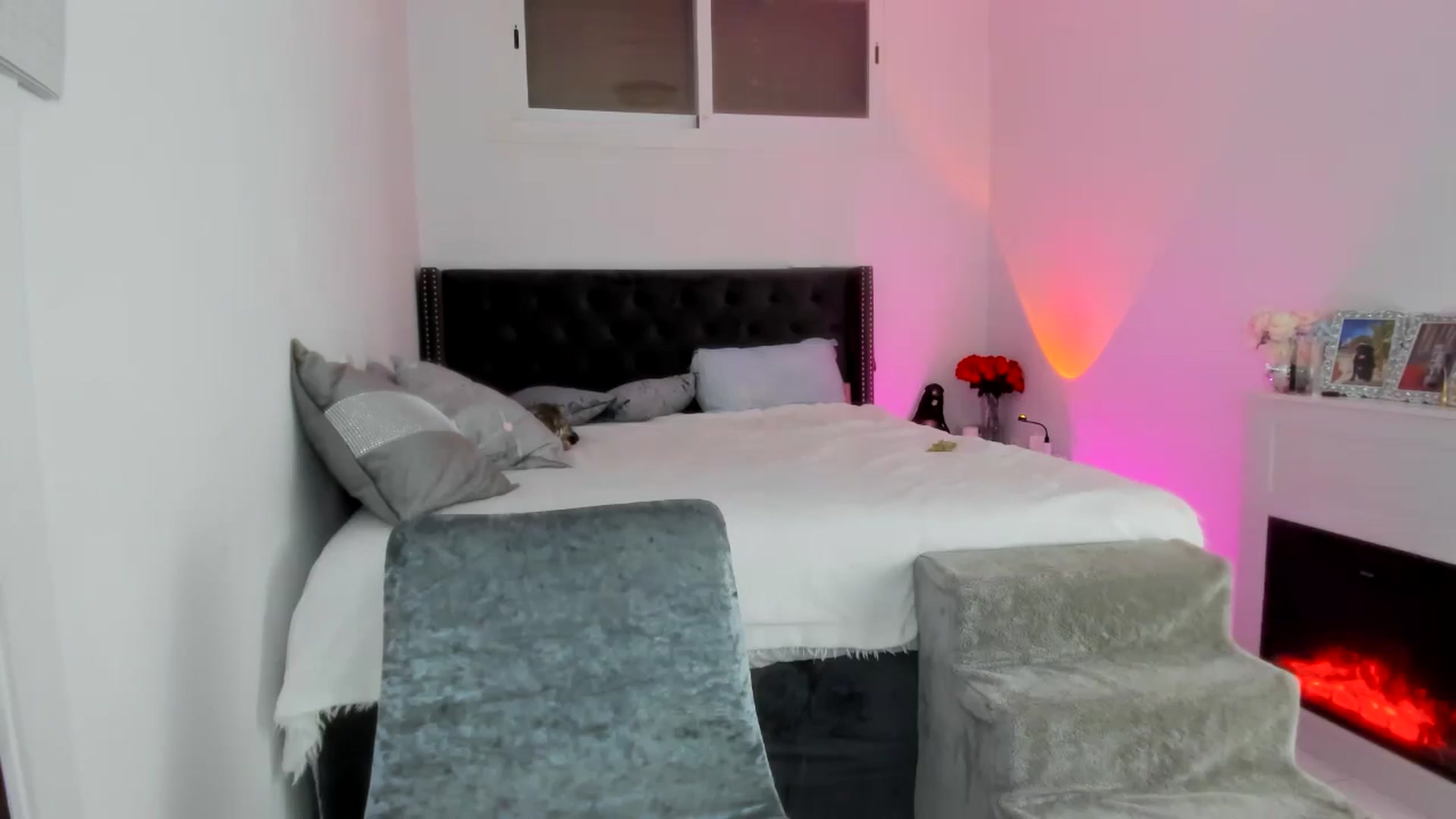 Gallery image thumbnail from AAA_Yas's myfreecams stream on, 11/04/2025, 18:57 image 2 of 20