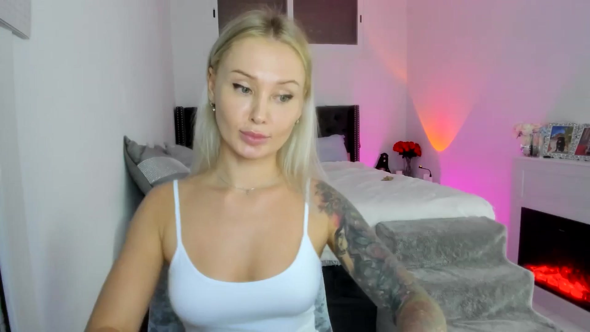 Gallery image thumbnail from AAA_Yas's myfreecams stream on, 11/04/2025, 18:57 image 17 of 20