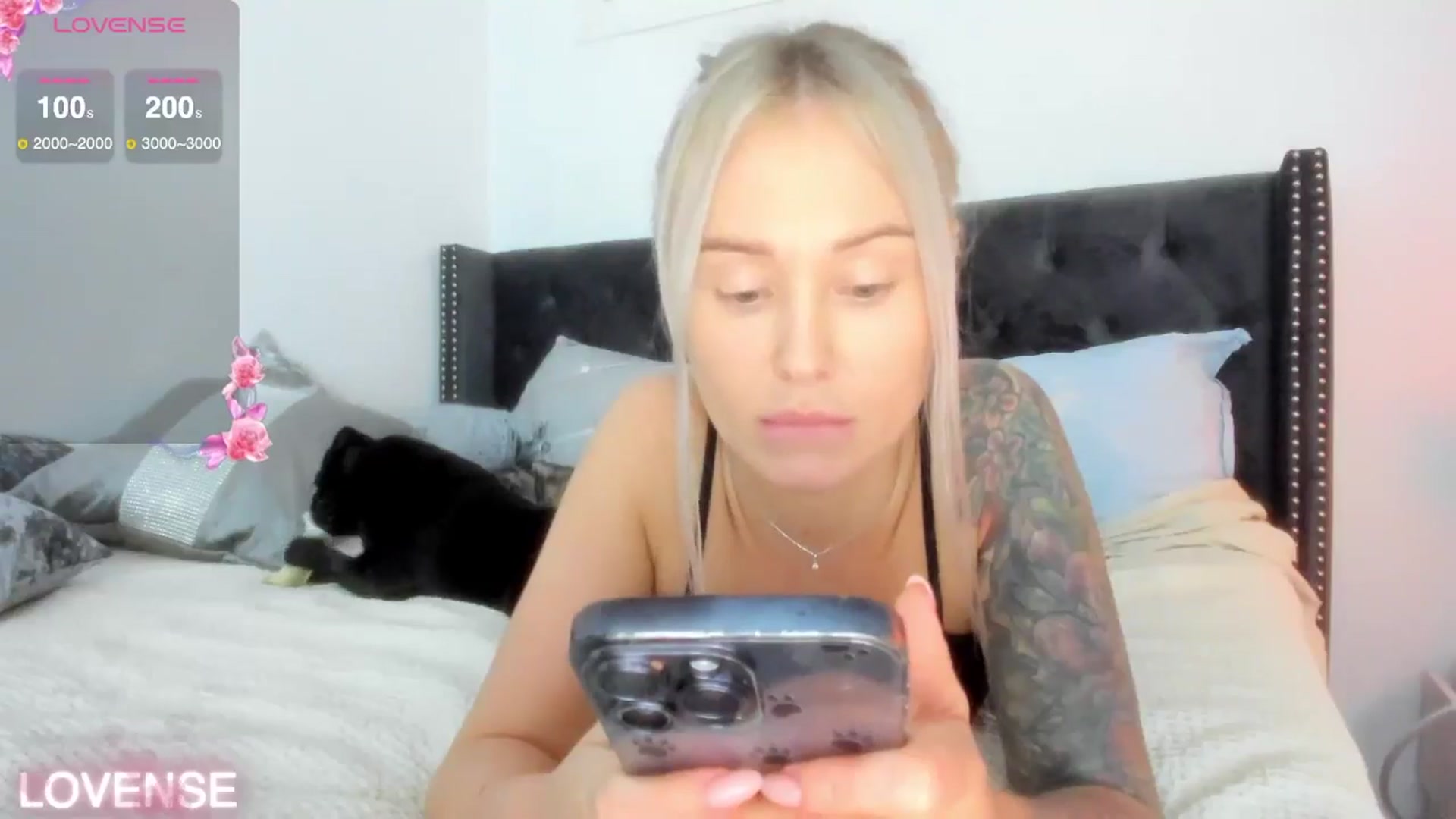 Gallery image thumbnail from AAA_Yas's myfreecams stream on, 11/11/2025, 22:12 image 2 of 20