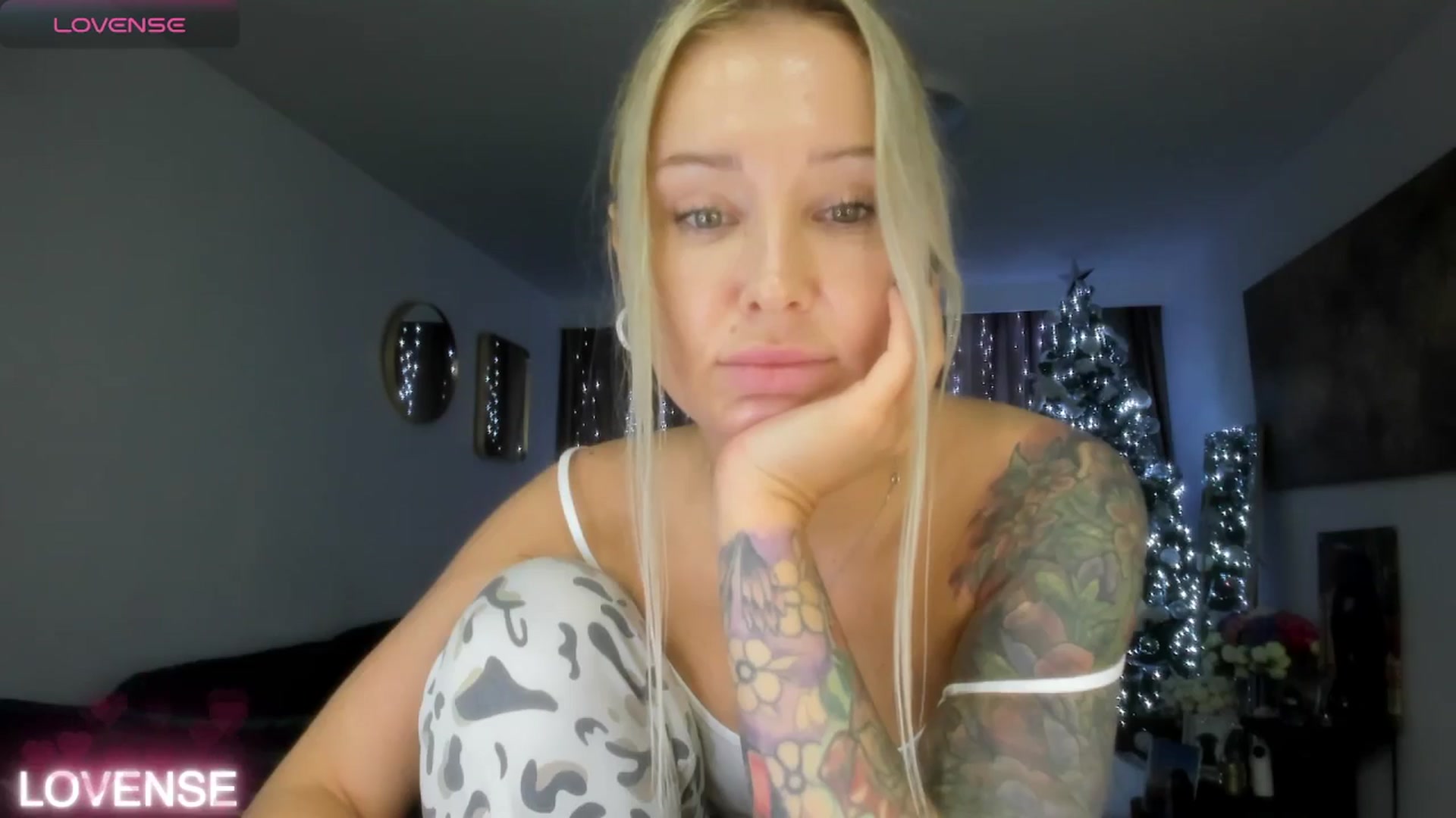 Gallery image thumbnail from AAA_Yas's myfreecams stream on, 12/07/2025, 22:37 image 15 of 20