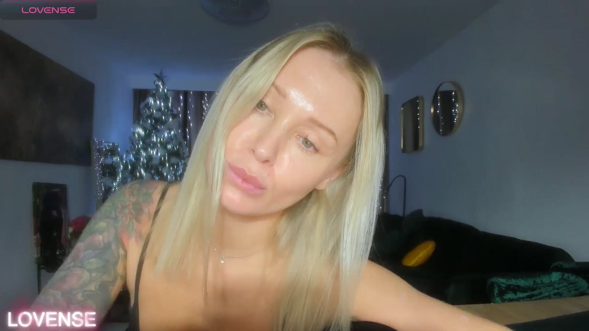 Gallery image thumbnail from AAA_Yas's myfreecams stream on, 12/17/2025, 21:52 image 11 of 20