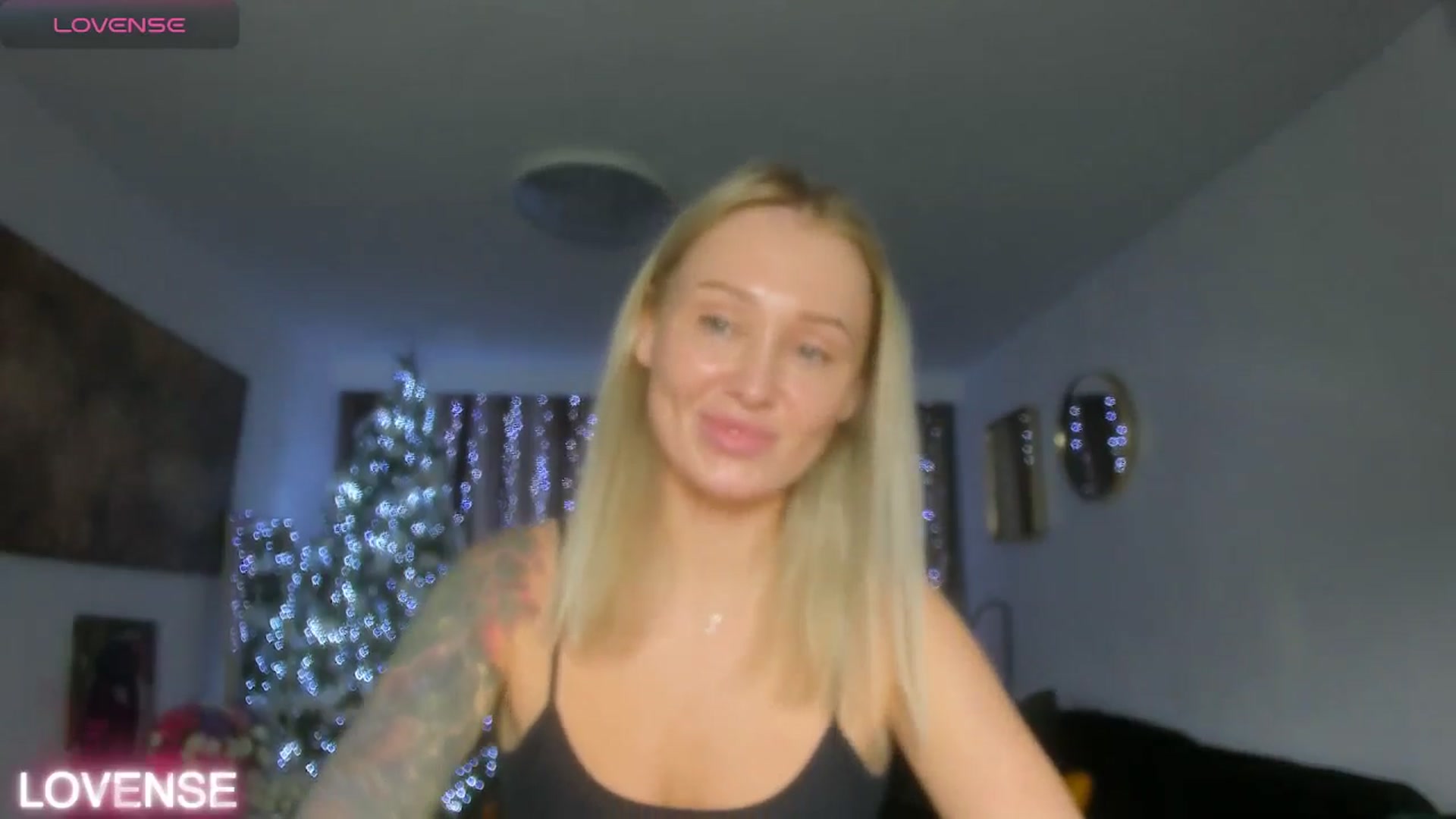 Gallery image thumbnail from AAA_Yas's myfreecams stream on, 12/17/2025, 21:52 image 8 of 20
