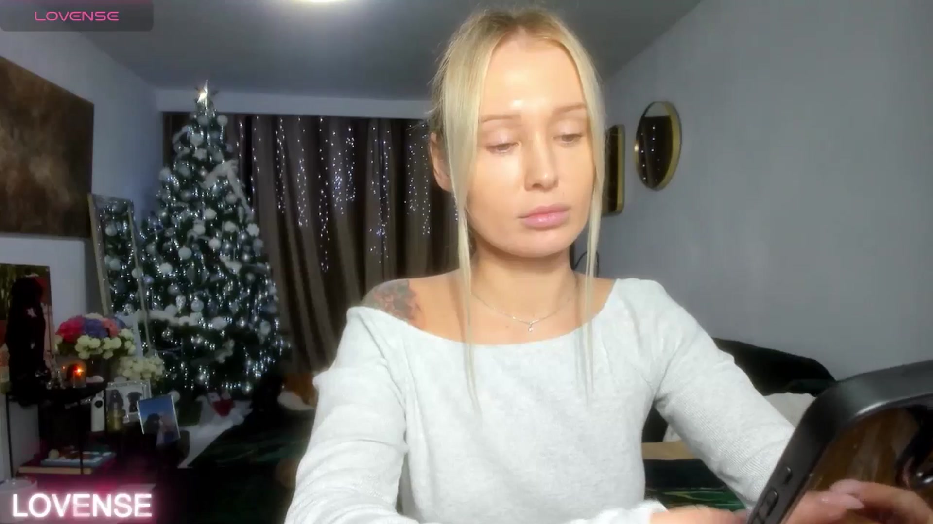 Gallery image thumbnail from AAA_Yas's myfreecams stream on, 12/18/2025, 20:00 image 17 of 20