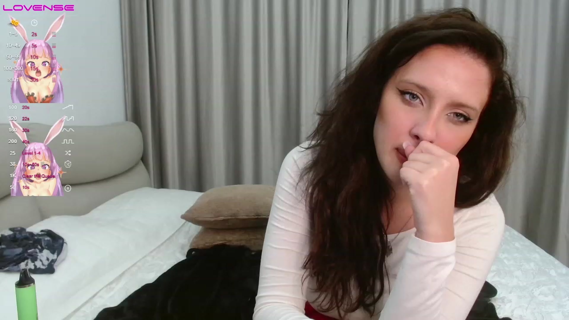 Gallery image thumbnail from AAliceee's myfreecams stream on, 11/15/2022, 21:34 image 10 of 20