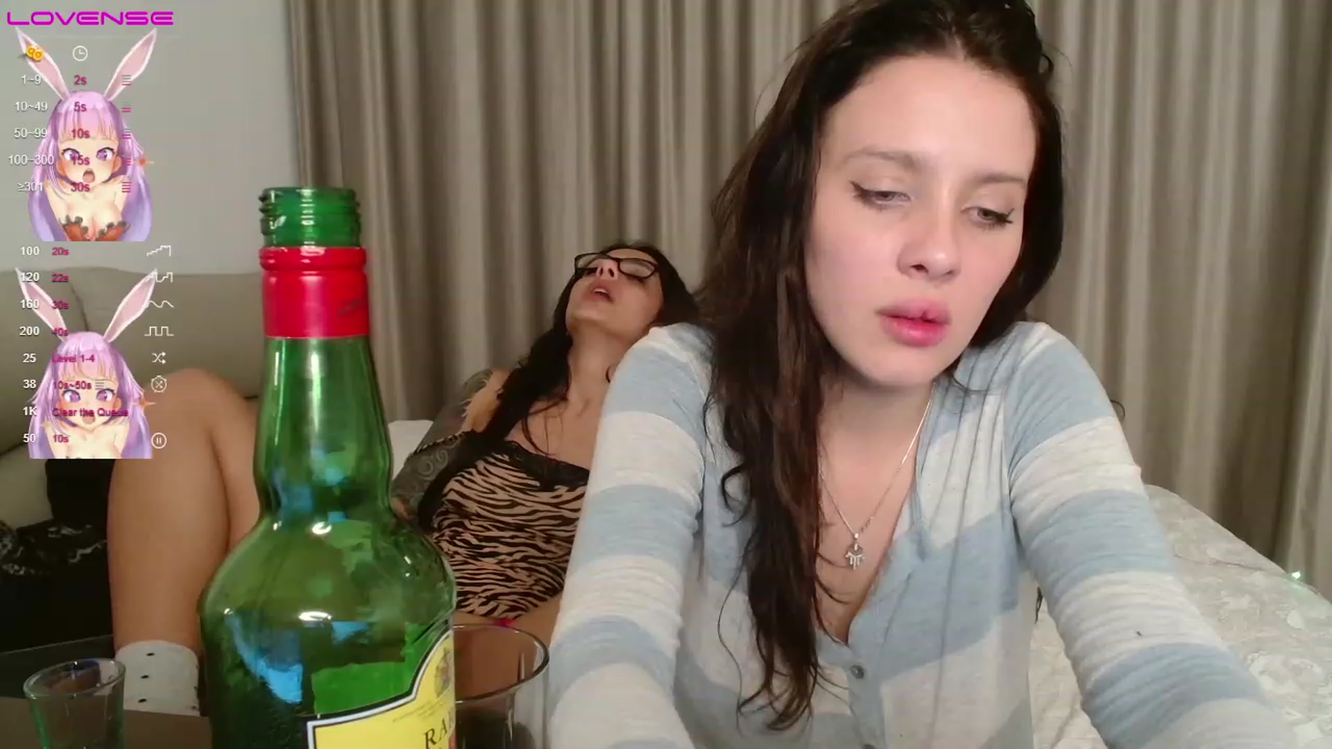 Gallery image thumbnail from AAliceee's myfreecams stream on, 11/21/2022, 02:02 image 7 of 20