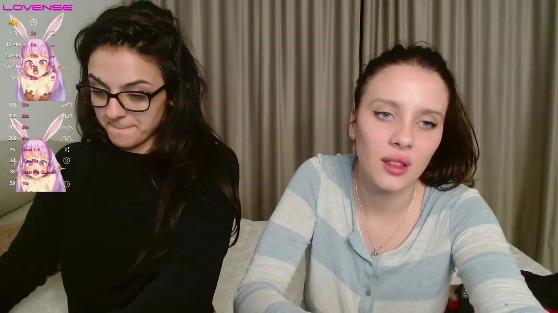 Gallery image thumbnail from AAliceee's myfreecams stream on, 11/21/2022, 03:46 image 15 of 20