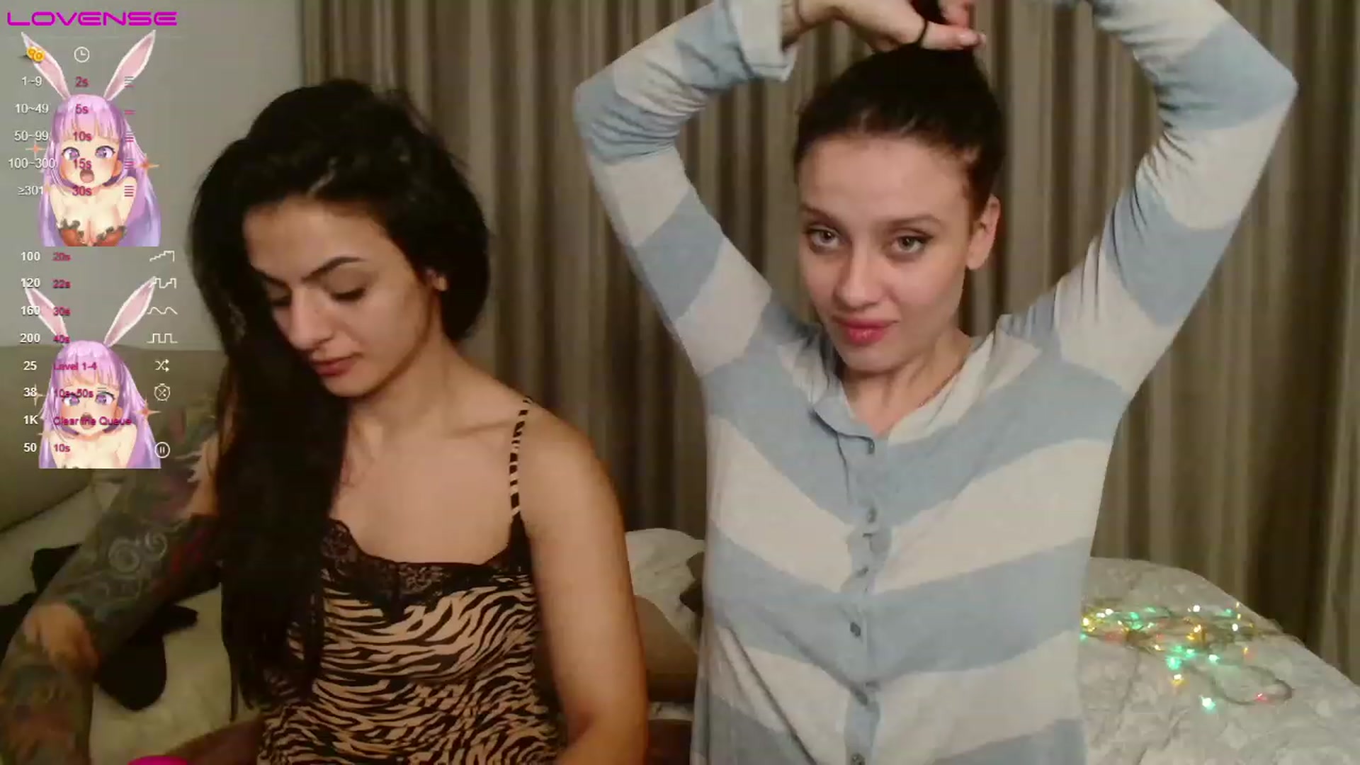 Gallery image thumbnail from AAliceee's myfreecams stream on, 11/21/2022, 03:46 image 12 of 20