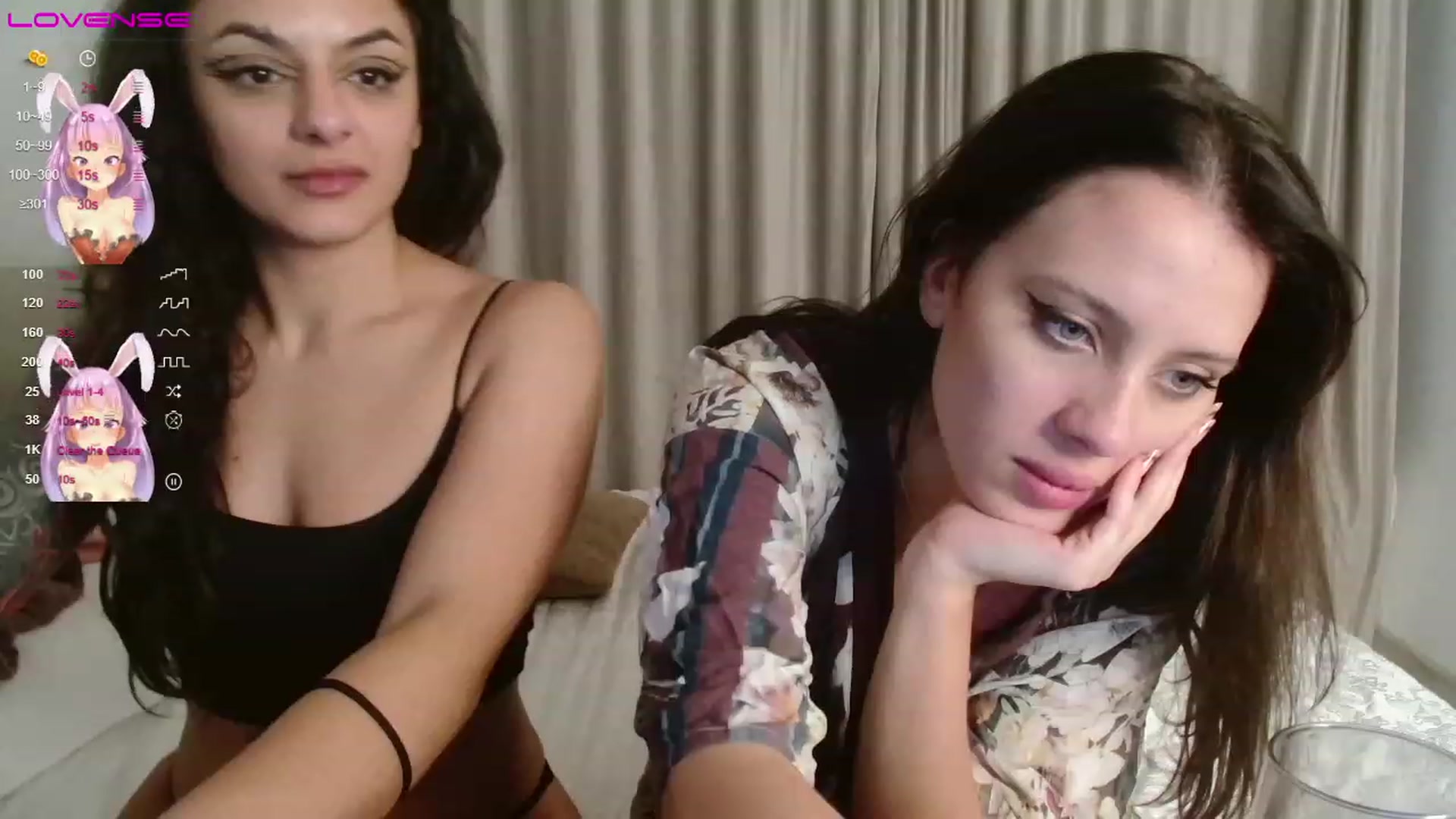 Gallery image thumbnail from AAliceee's myfreecams stream on, 11/24/2022, 24:57 image 12 of 20