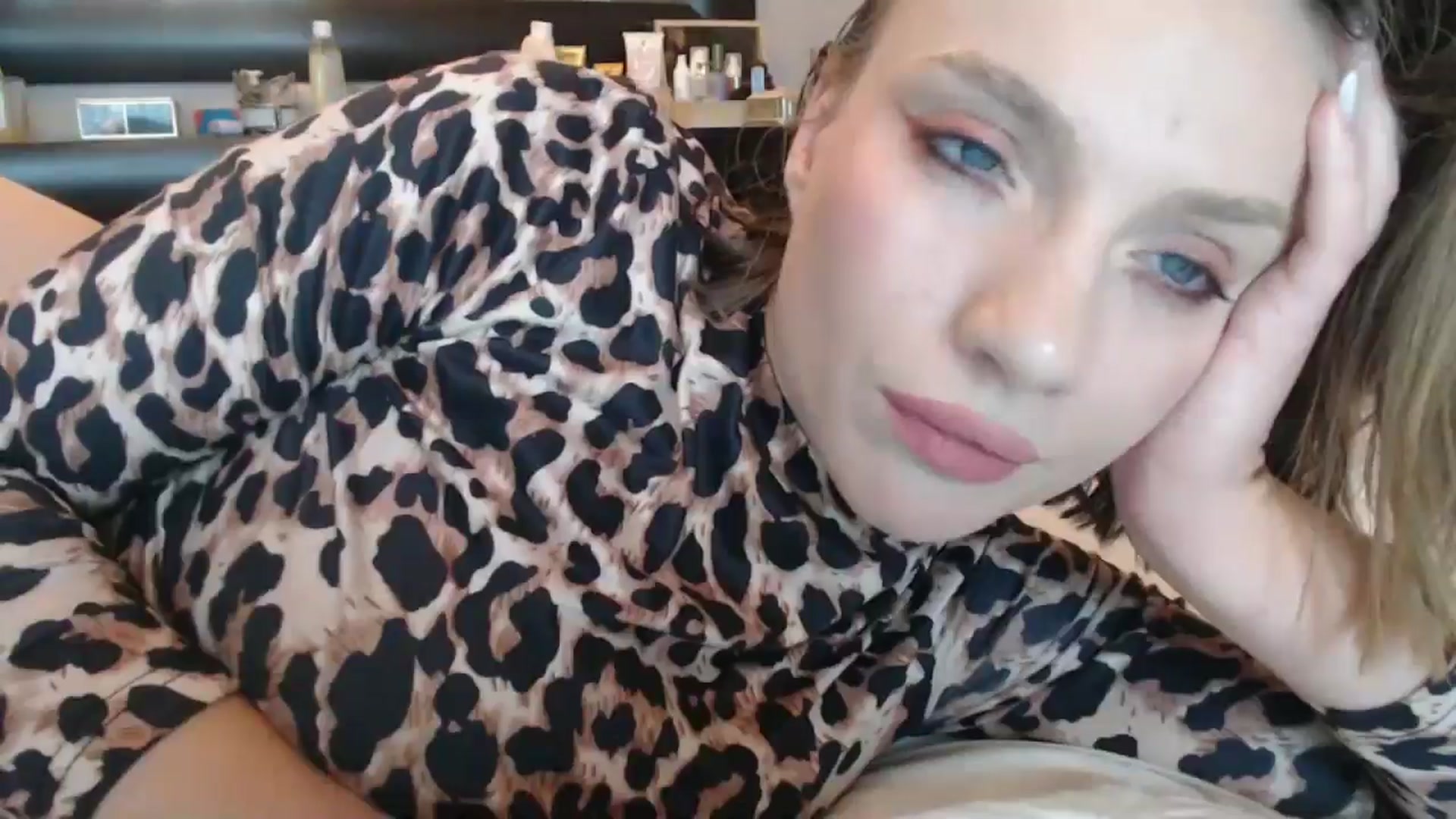 Gallery image thumbnail from ABABAB1's myfreecams stream on, 11/03/2024, 09:15 image 18 of 20