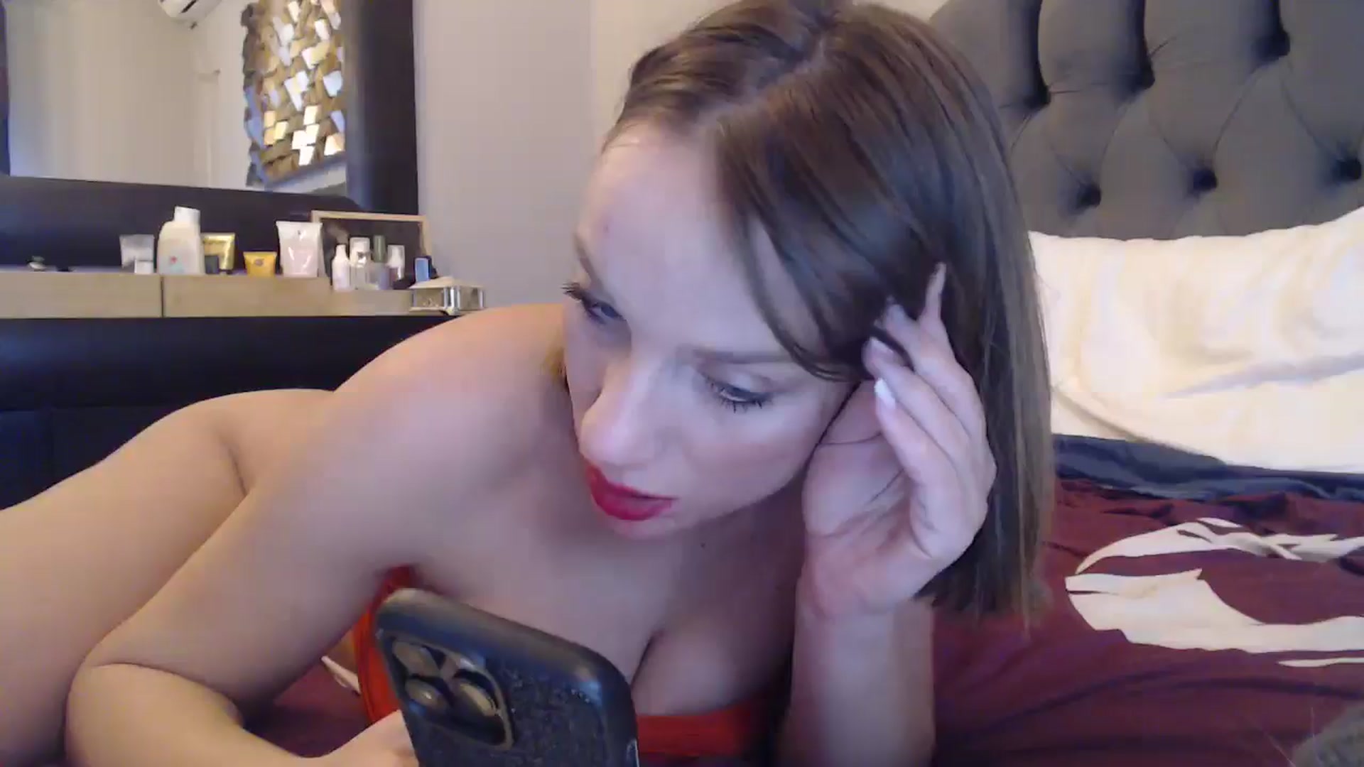 Gallery image thumbnail from ABABAB1's myfreecams stream on, 11/09/2024, 13:40 image 17 of 20