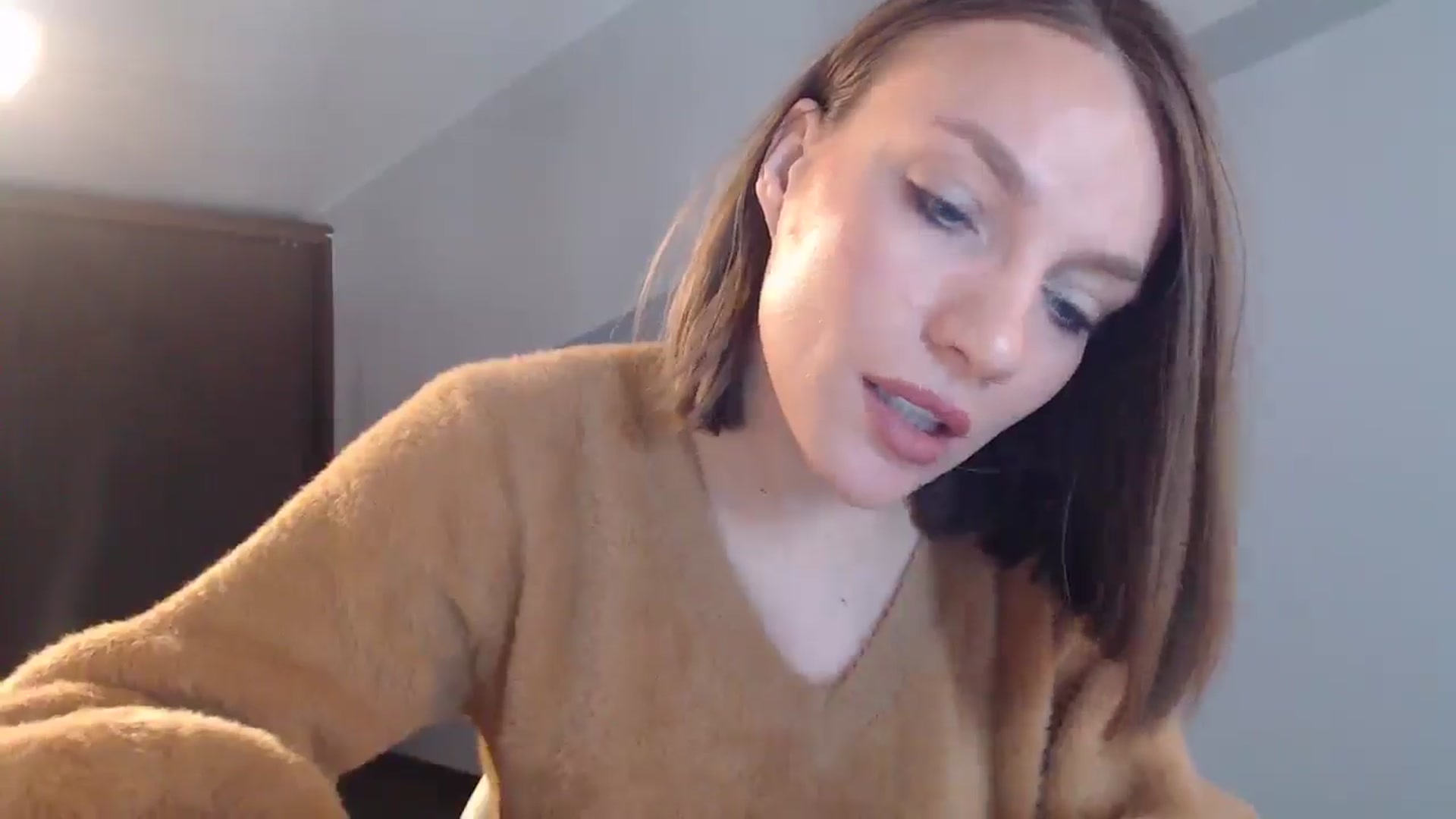 Gallery image thumbnail from ABABAB1's myfreecams stream on, 12/14/2024, 10:17 image 11 of 20