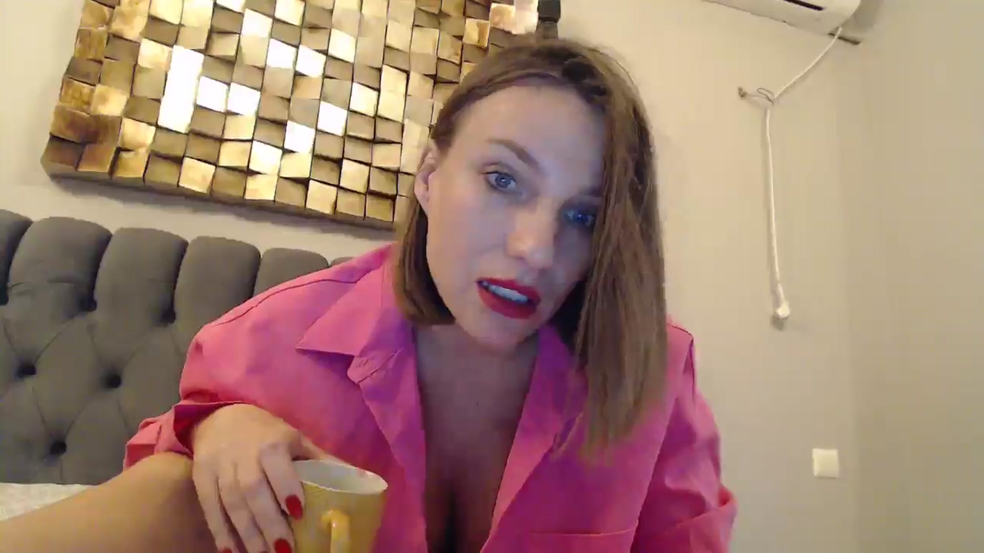 Gallery image thumbnail from ABABAB1's myfreecams stream on, 12/15/2024, 15:28 image 2 of 20