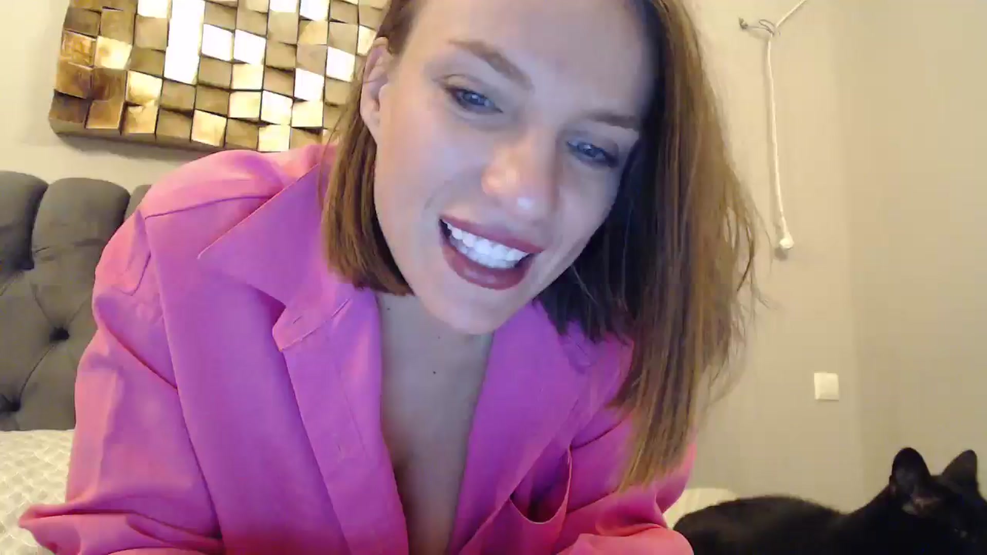 Gallery image thumbnail from ABABAB1's myfreecams stream on, 12/15/2024, 16:51 image 5 of 20