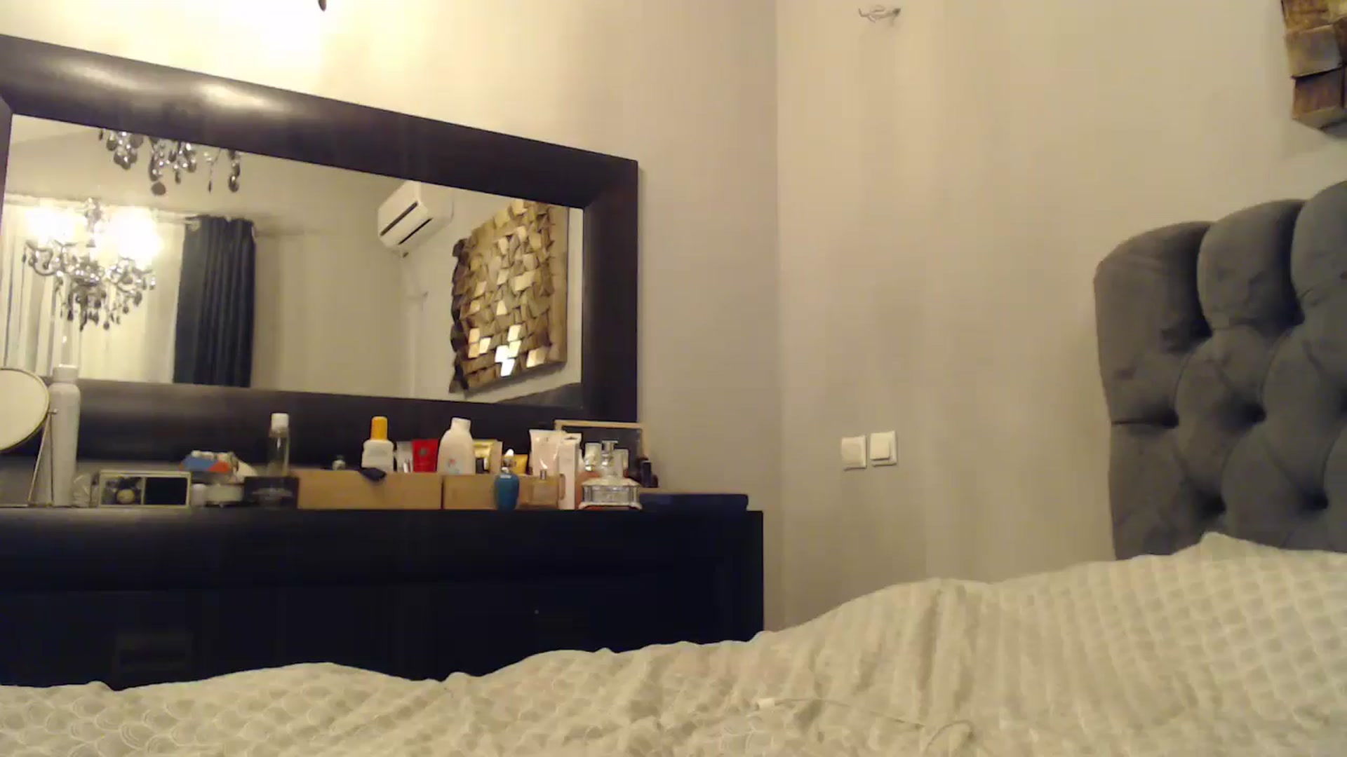 Gallery image thumbnail from ABABAB1's myfreecams stream on, 12/18/2024, 18:11 image 5 of 20