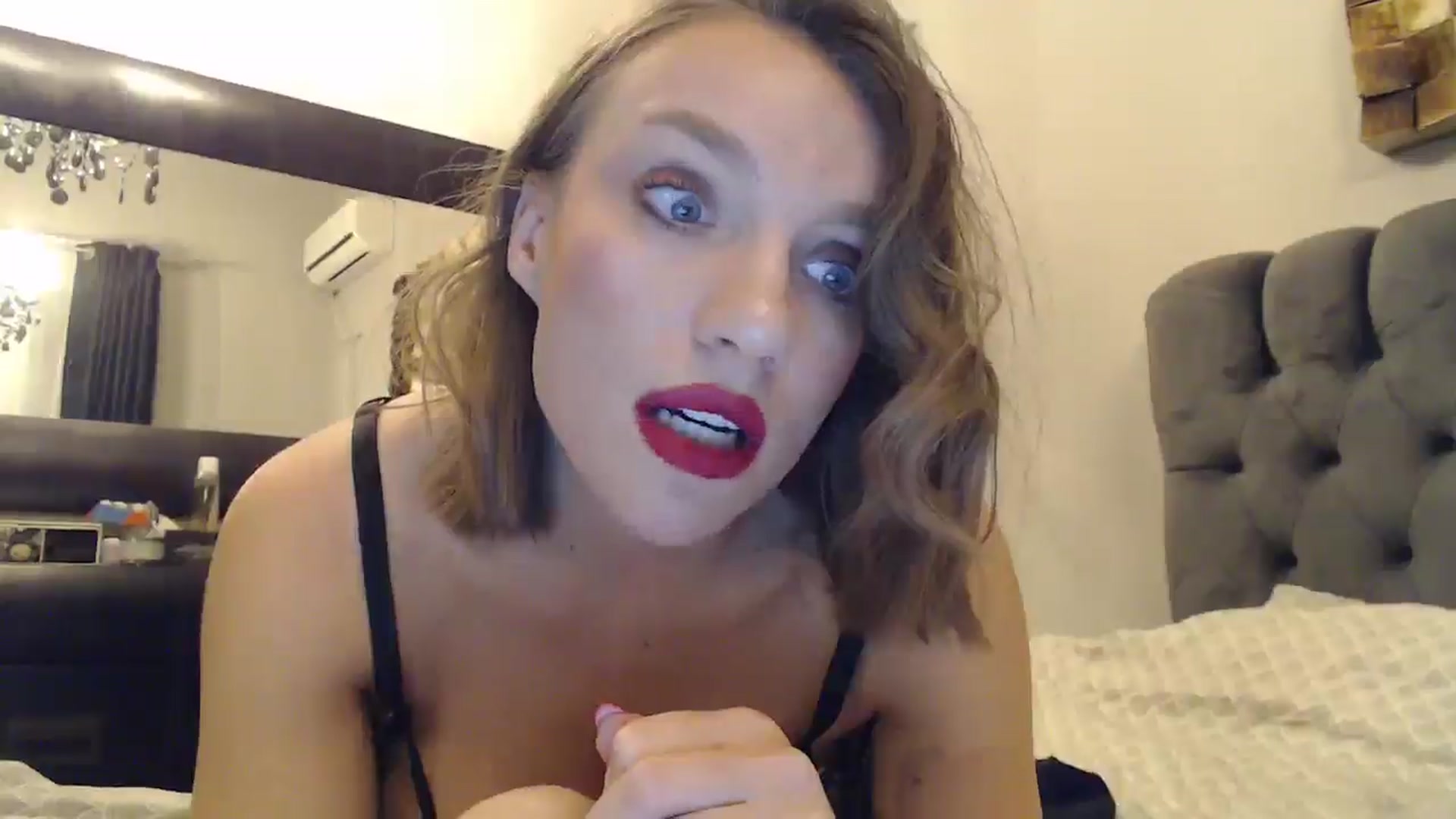 Gallery image thumbnail from ABABAB1's myfreecams stream on, 12/18/2024, 18:11 image 14 of 20