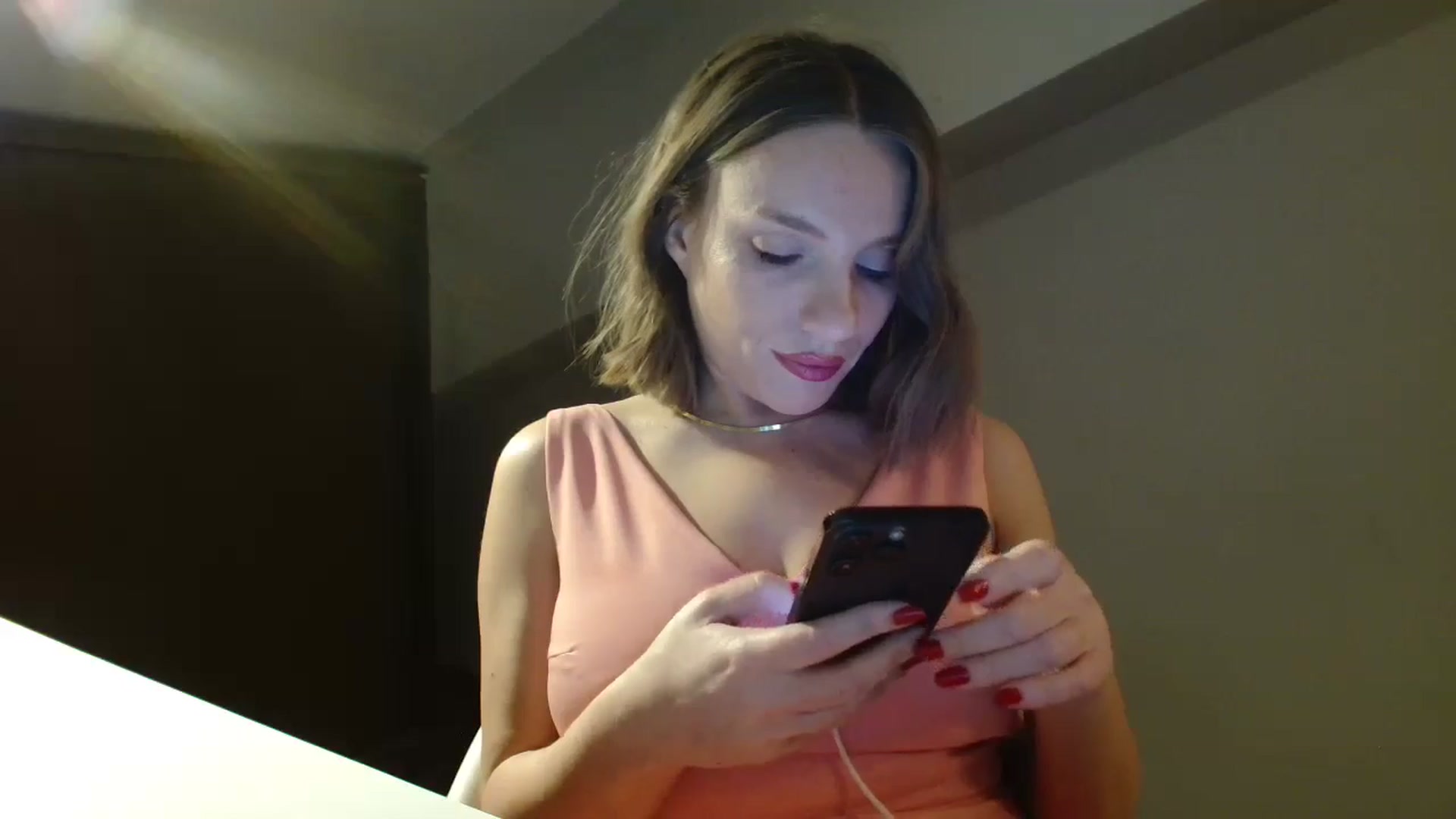 Gallery image thumbnail from ABABAB1's myfreecams stream on, 12/23/2024, 21:16 image 2 of 20