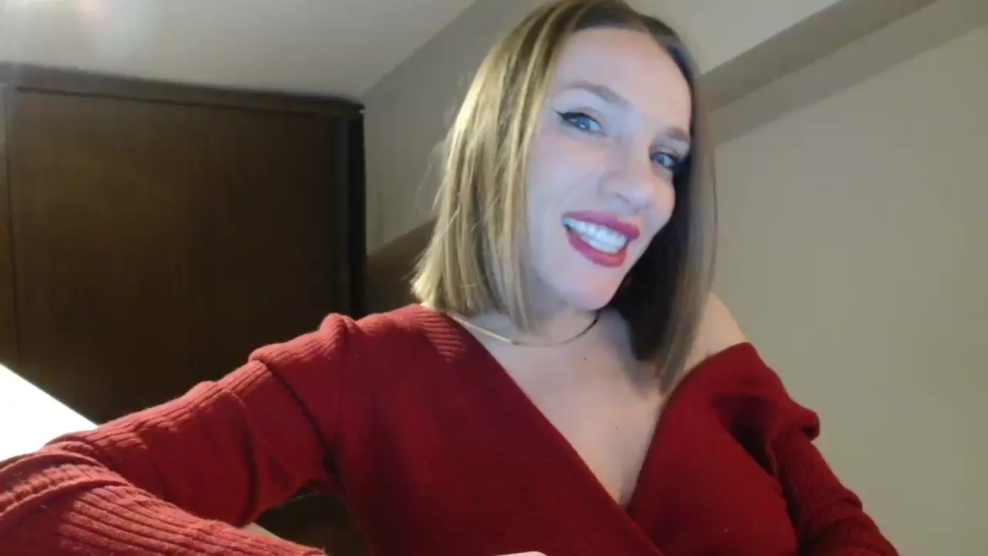 Gallery image thumbnail from ABABAB1's myfreecams stream on, 12/24/2024, 15:53 image 4 of 20