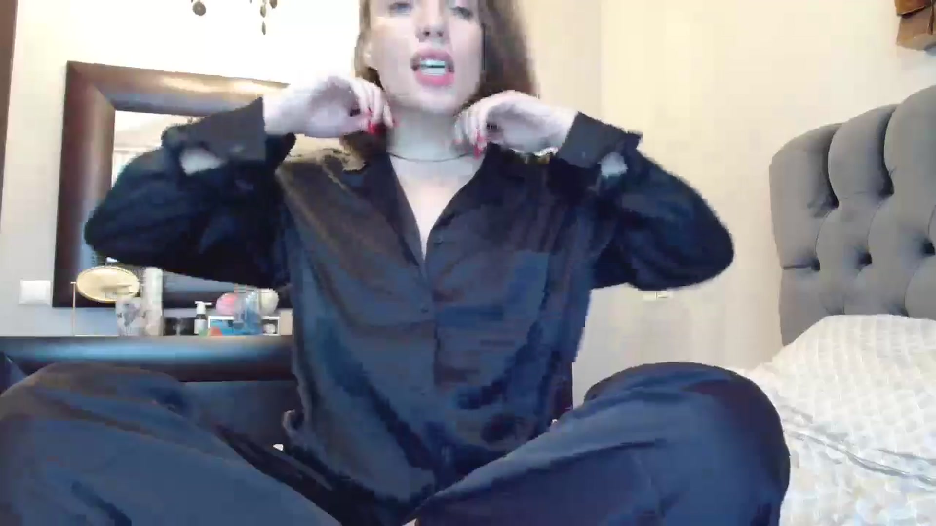 Gallery image thumbnail from ABABAB1's myfreecams stream on, 12/30/2024, 13:37 image 4 of 20