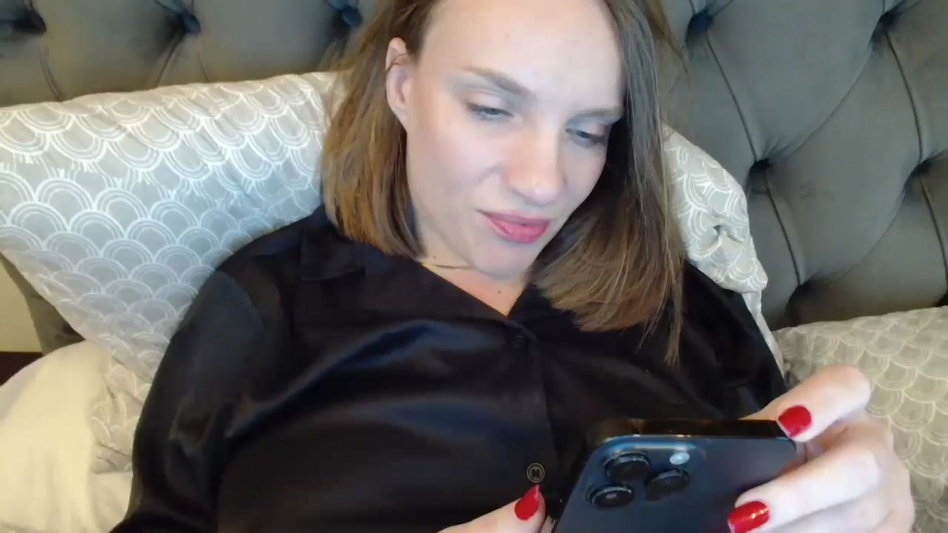 Gallery image thumbnail from ABABAB1's myfreecams stream on, 12/30/2024, 13:37 image 15 of 20