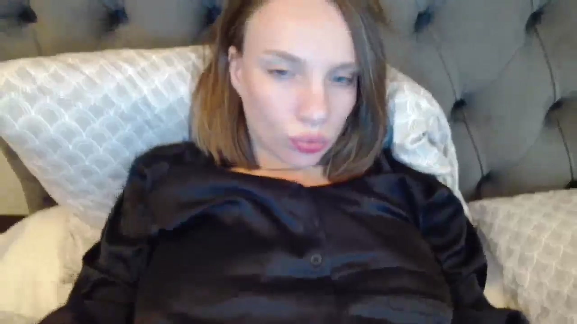 Gallery image thumbnail from ABABAB1's myfreecams stream on, 12/30/2024, 13:37 image 16 of 20