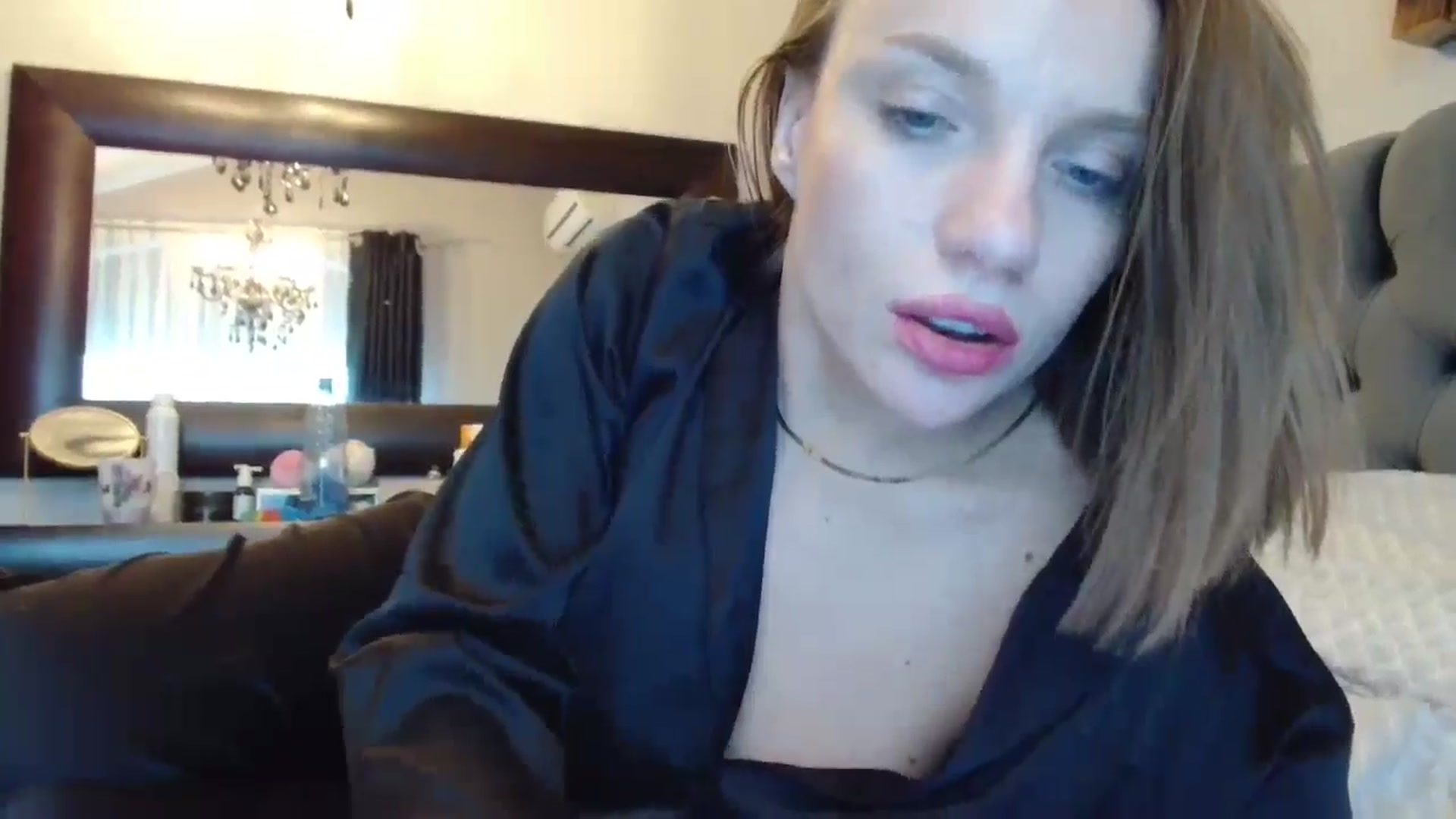 Gallery image thumbnail from ABABAB1's myfreecams stream on, 12/30/2024, 13:37 image 3 of 20