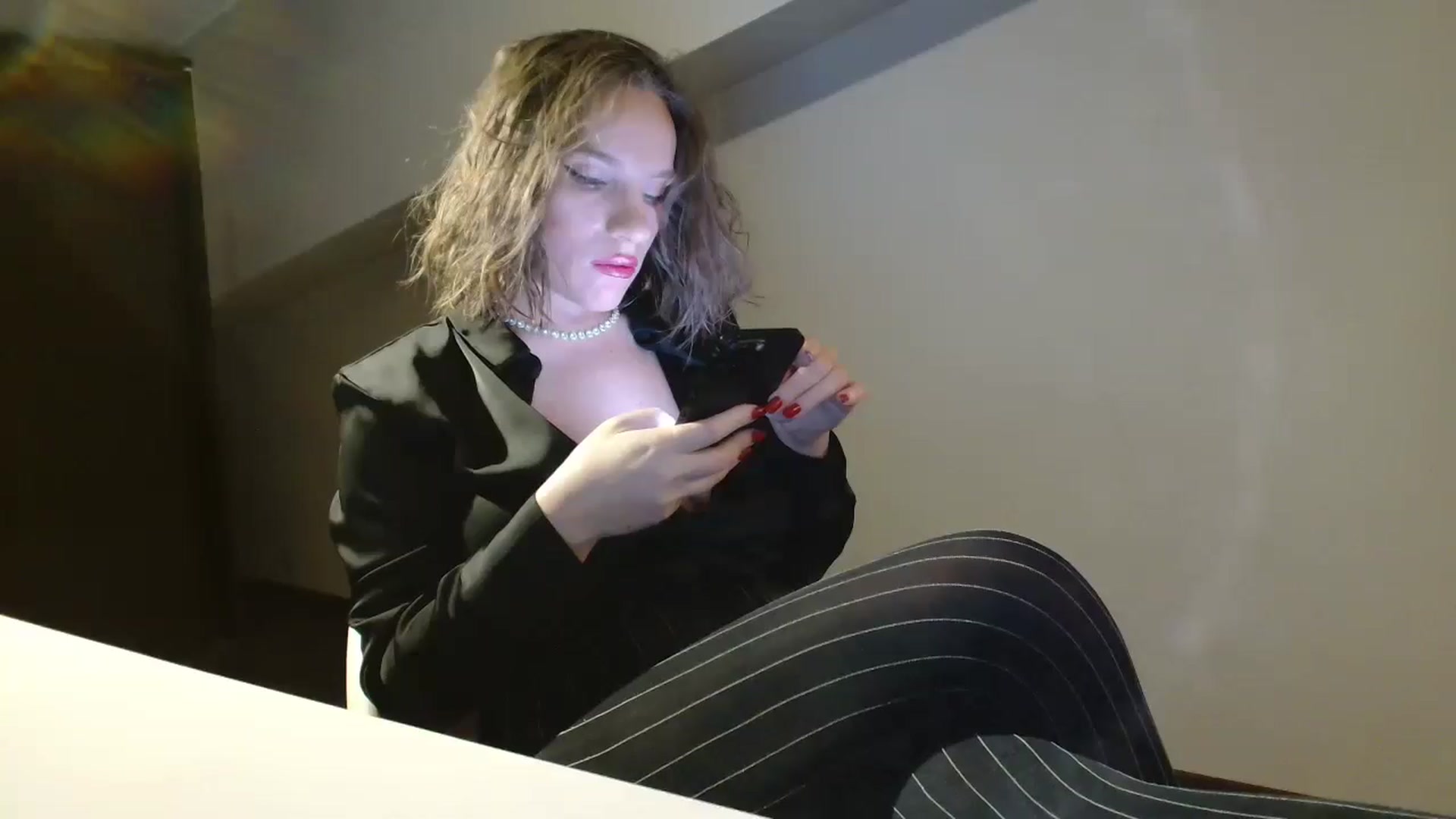 Gallery image thumbnail from ABABAB1's myfreecams stream on, 01/10/2025, 17:29 image 2 of 20