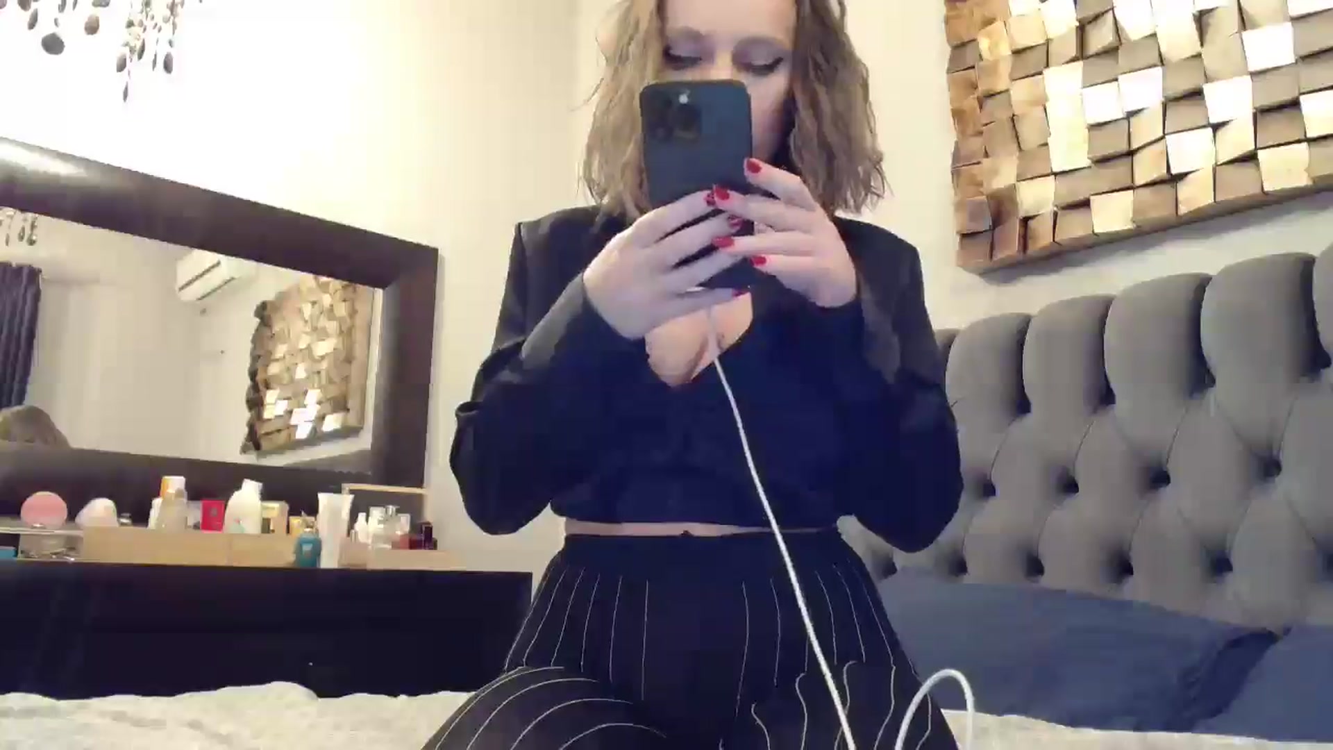 Gallery image thumbnail from ABABAB1's myfreecams stream on, 01/10/2025, 17:55 image 13 of 20