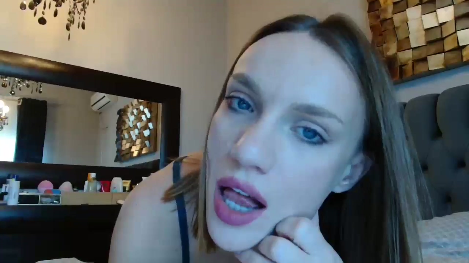 Gallery image thumbnail from ABABAB1's myfreecams stream on, 01/19/2025, 08:08 image 2 of 20