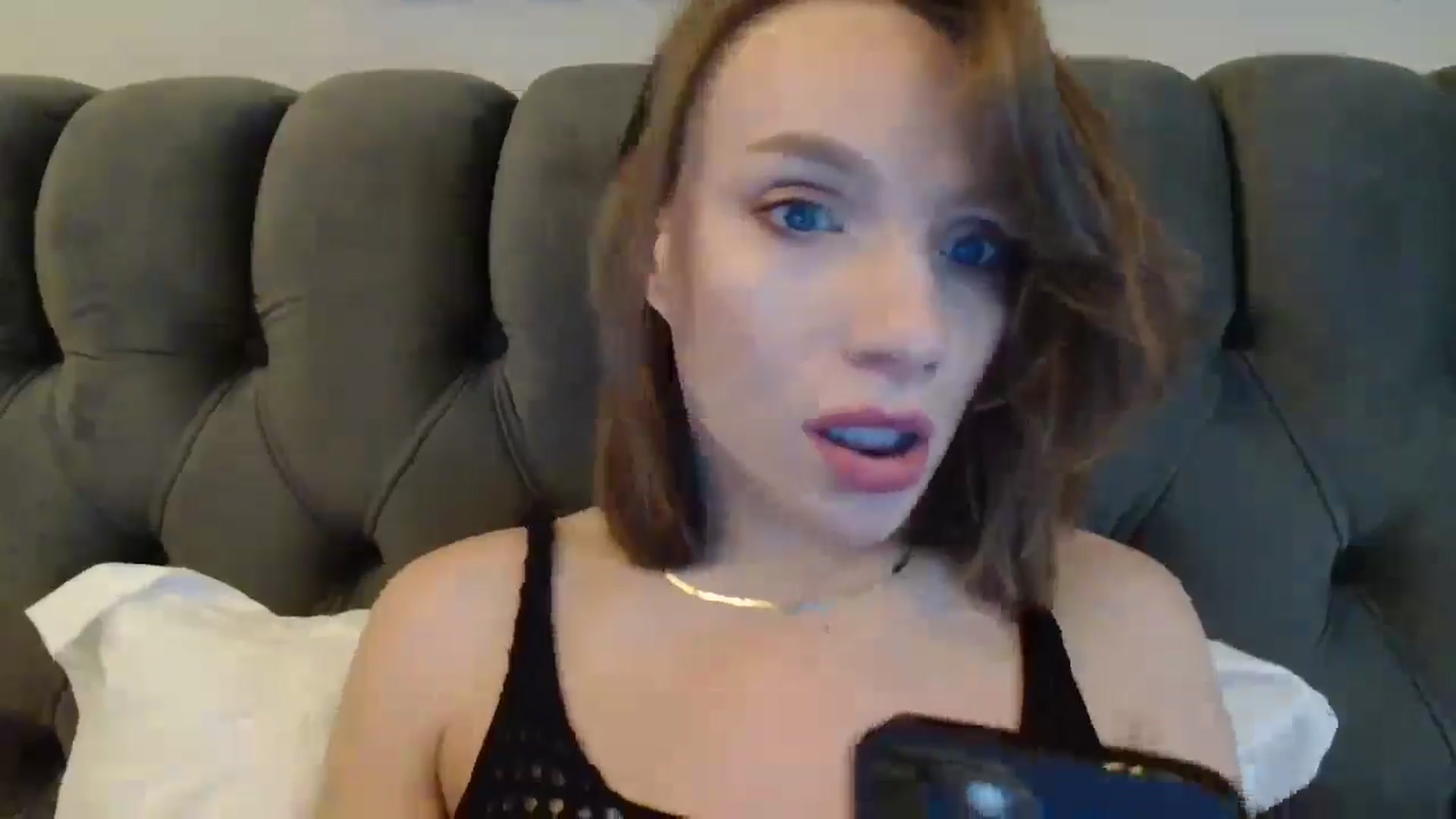 Gallery image thumbnail from ABABAB1's myfreecams stream on, 01/26/2025, 07:15 image 14 of 20