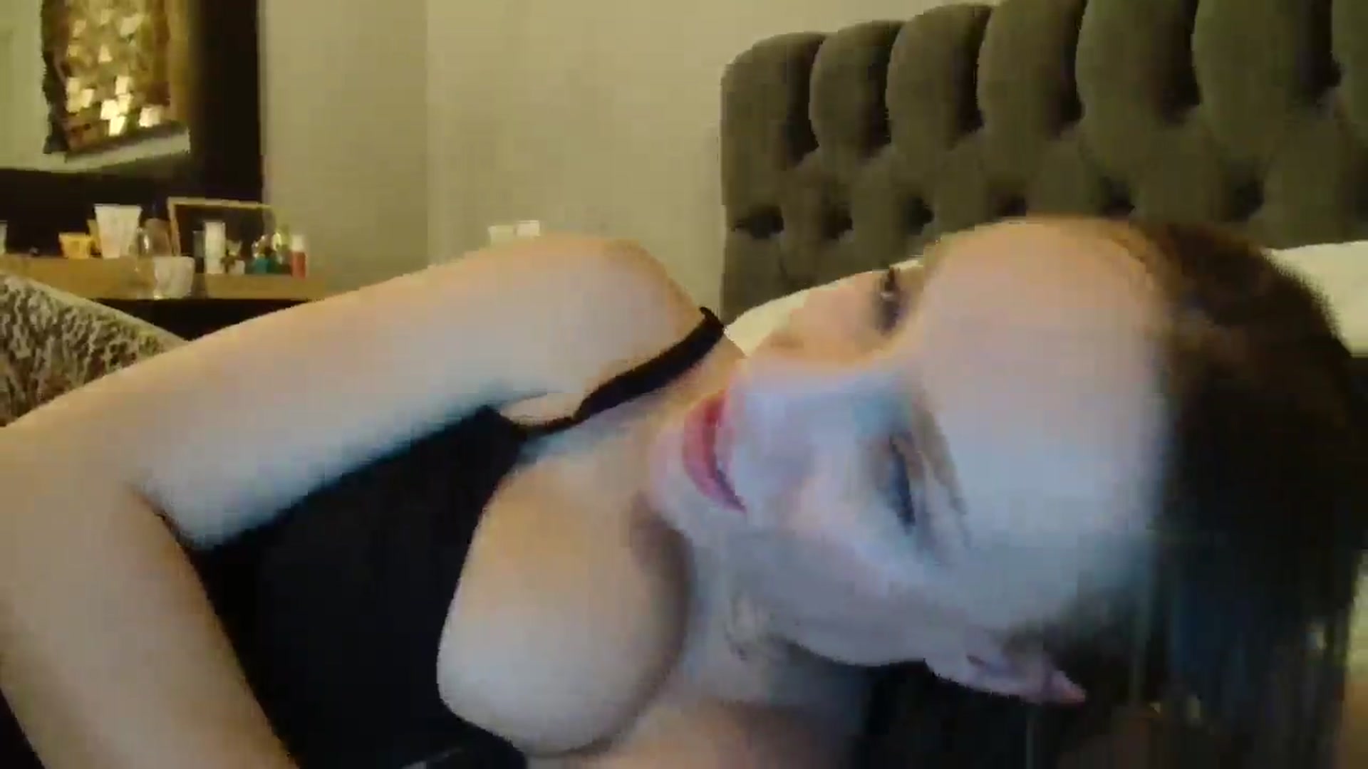 Gallery image thumbnail from ABABAB1's myfreecams stream on, 02/17/2025, 22:38 image 16 of 20