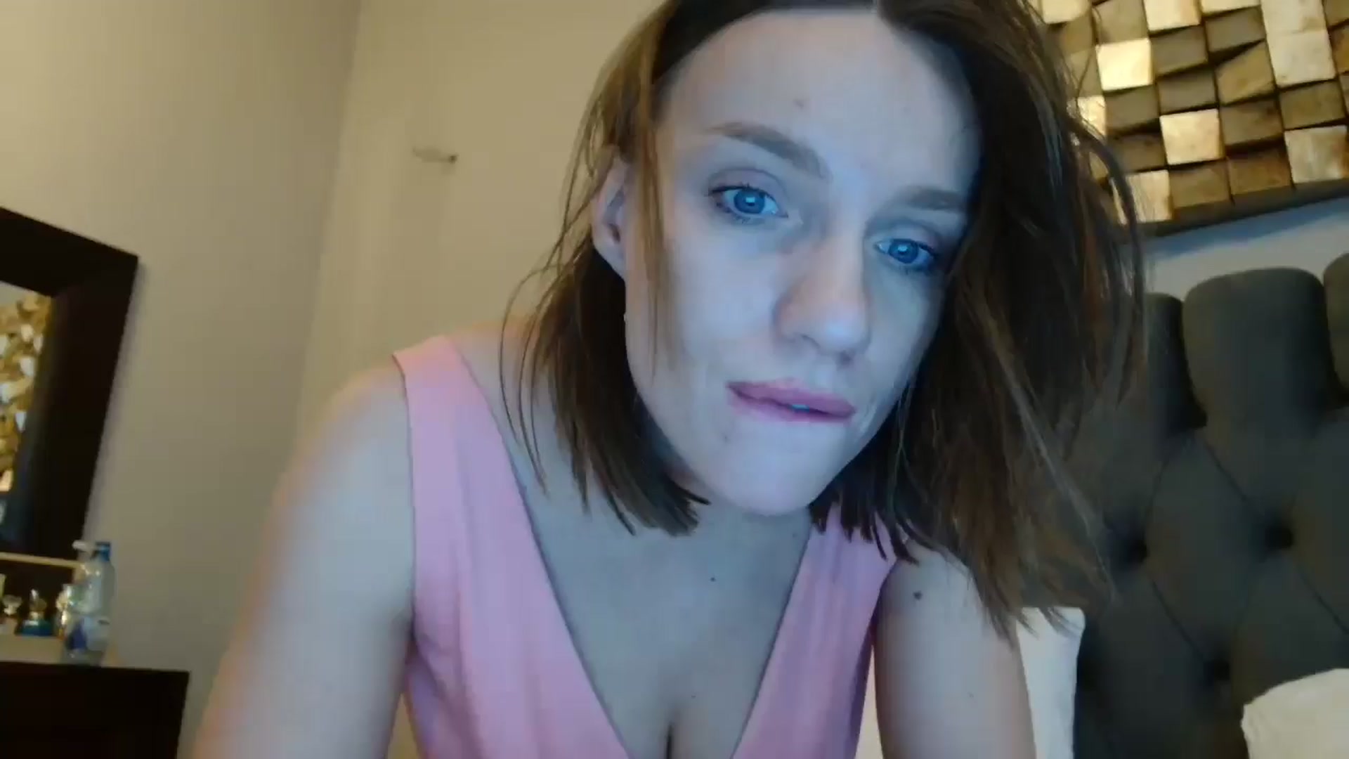 Gallery image thumbnail from ABABAB1's myfreecams stream on, 03/01/2025, 09:56 image 1 of 20