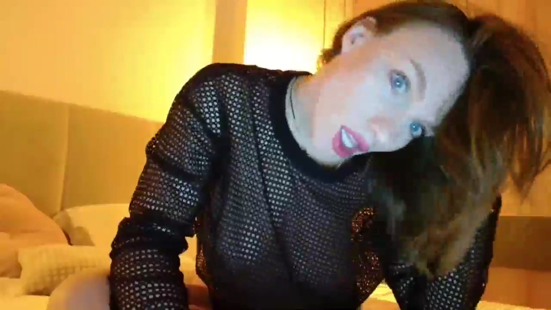 Gallery image thumbnail from ABABAB1's myfreecams stream on, 04/15/2025, 18:56 image 12 of 20