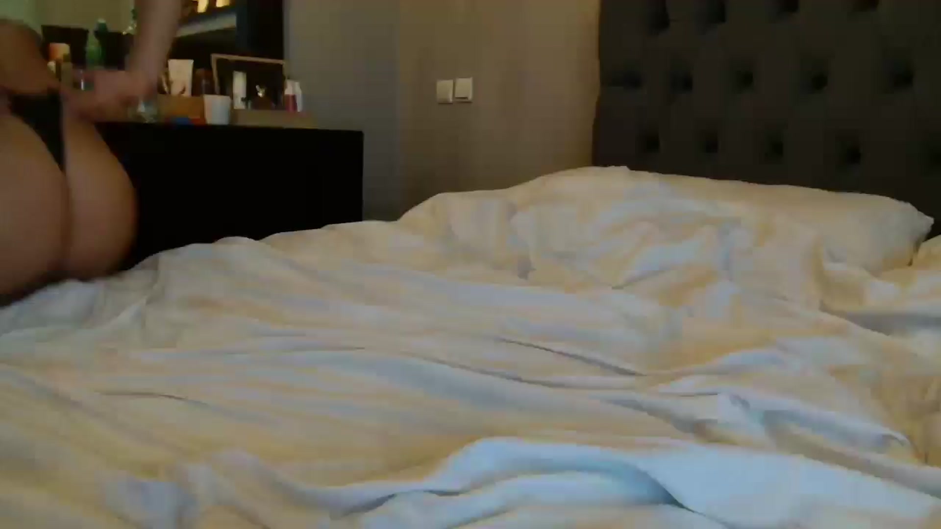Gallery image thumbnail from ABABAB1's myfreecams stream on, 05/17/2025, 07:18 image 10 of 20