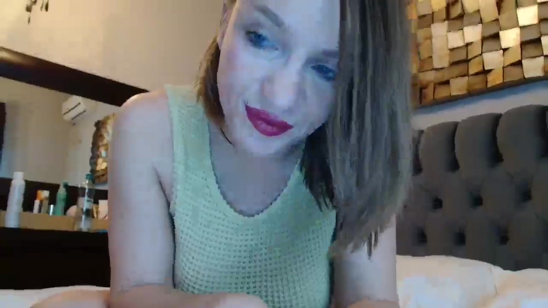 Gallery image thumbnail from ABABAB1's myfreecams stream on, 05/17/2025, 07:18 image 14 of 20