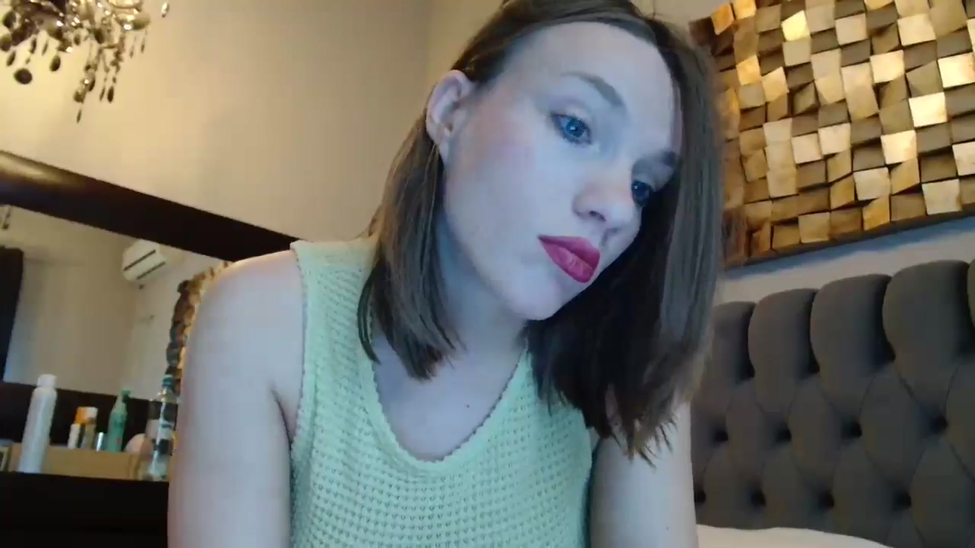 Gallery image thumbnail from ABABAB1's myfreecams stream on, 05/17/2025, 07:18 image 16 of 20