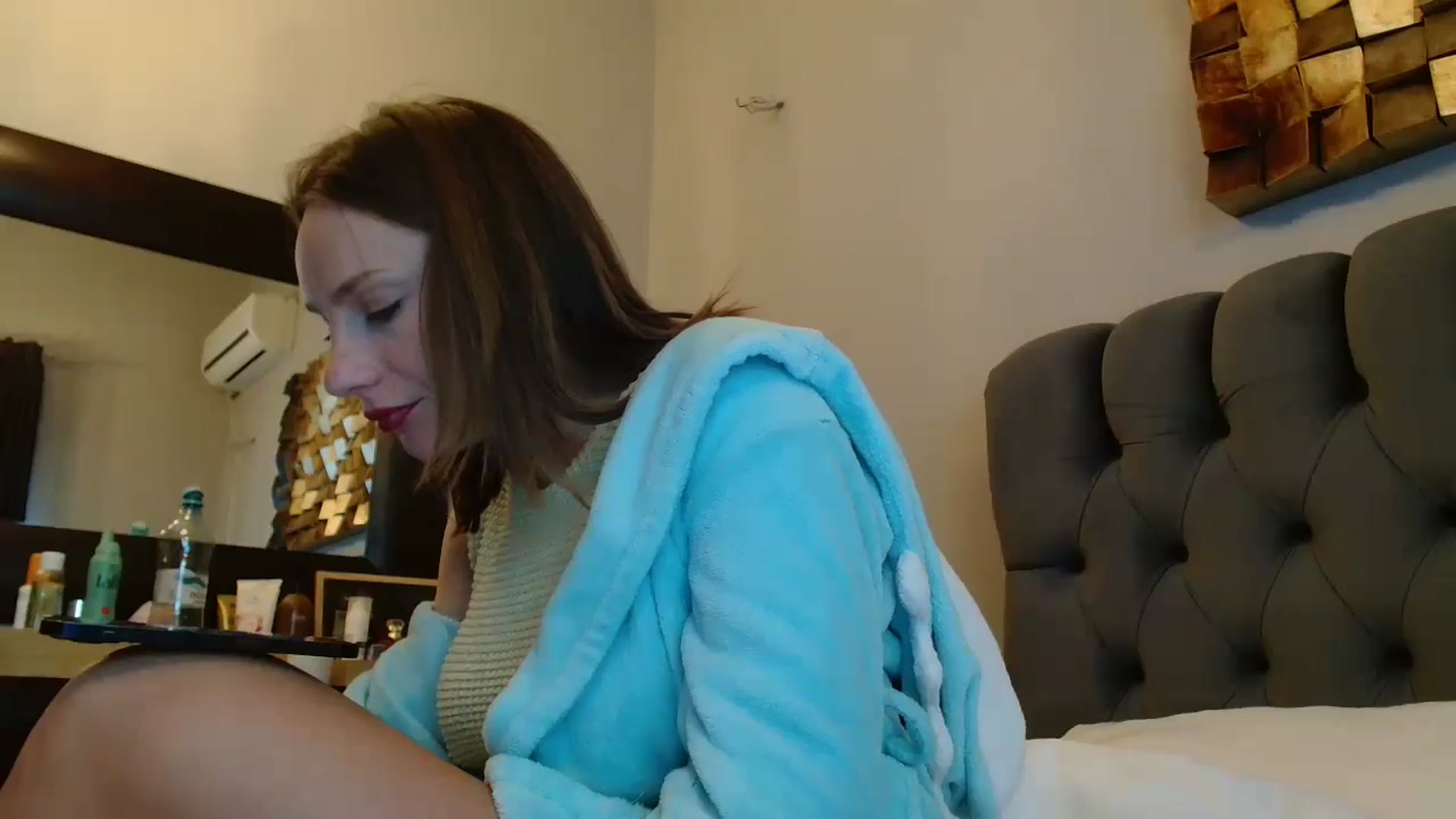 Gallery image thumbnail from ABABAB1's myfreecams stream on, 05/17/2025, 08:18 image 3 of 20
