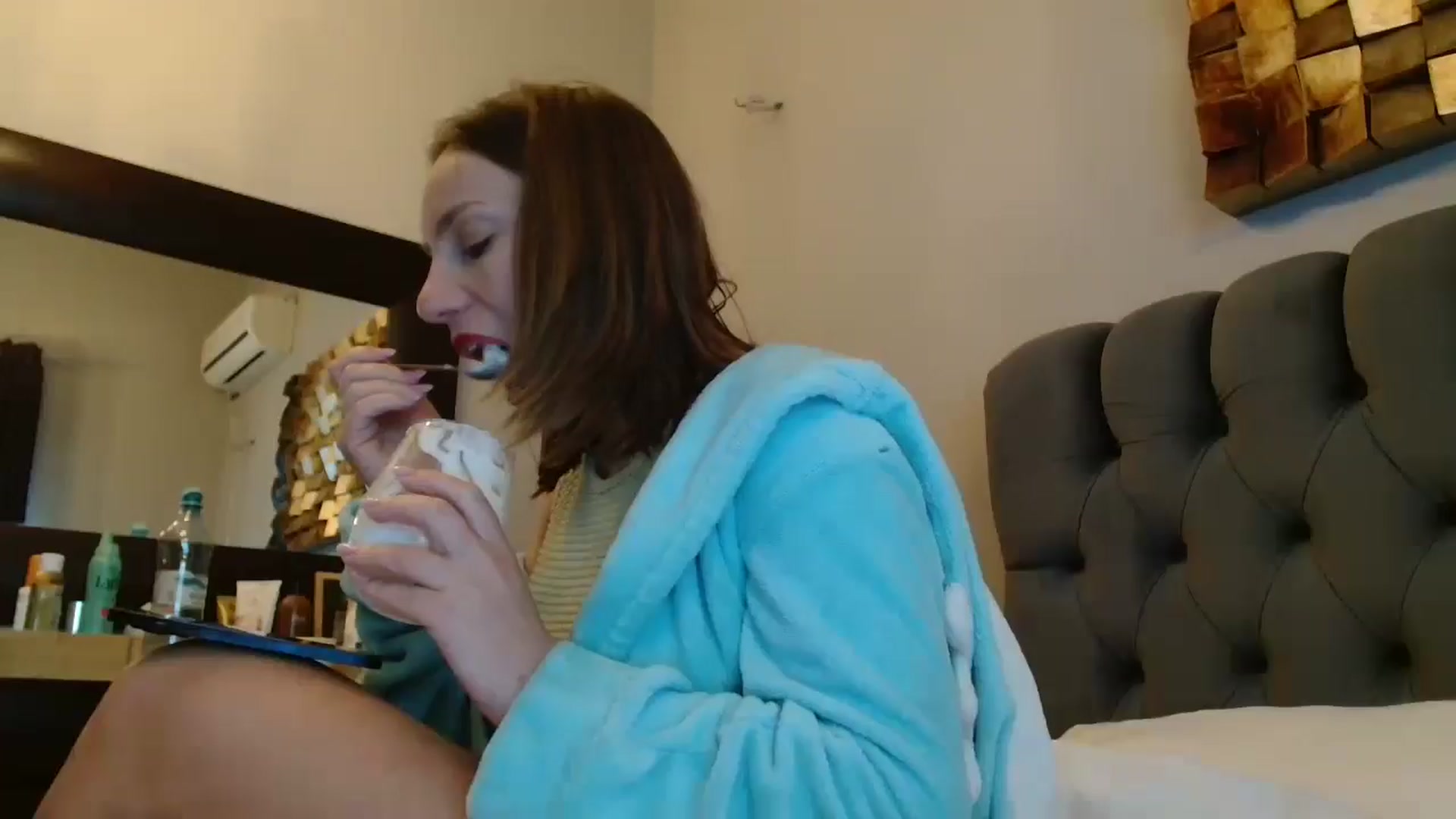 Gallery image thumbnail from ABABAB1's myfreecams stream on, 05/17/2025, 08:18 image 1 of 20