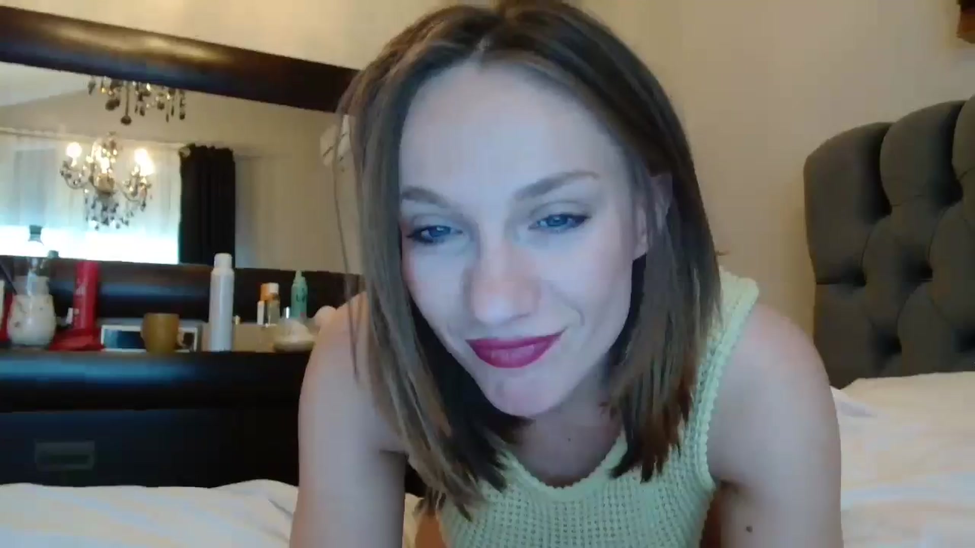 Gallery image thumbnail from ABABAB1's myfreecams stream on, 05/17/2025, 08:18 image 11 of 20