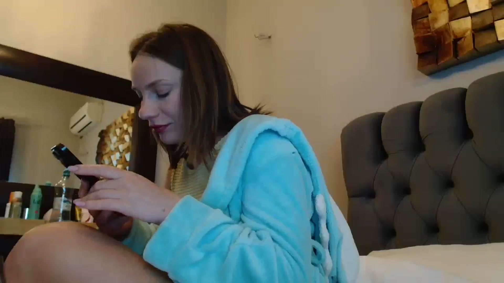Gallery image thumbnail from ABABAB1's myfreecams stream on, 05/17/2025, 08:18 image 4 of 20