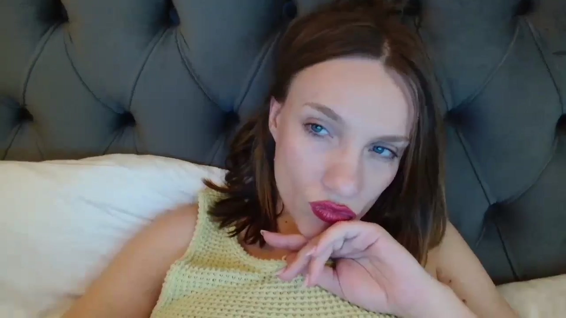 Gallery image thumbnail from ABABAB1's myfreecams stream on, 05/17/2025, 12:20 image 13 of 20