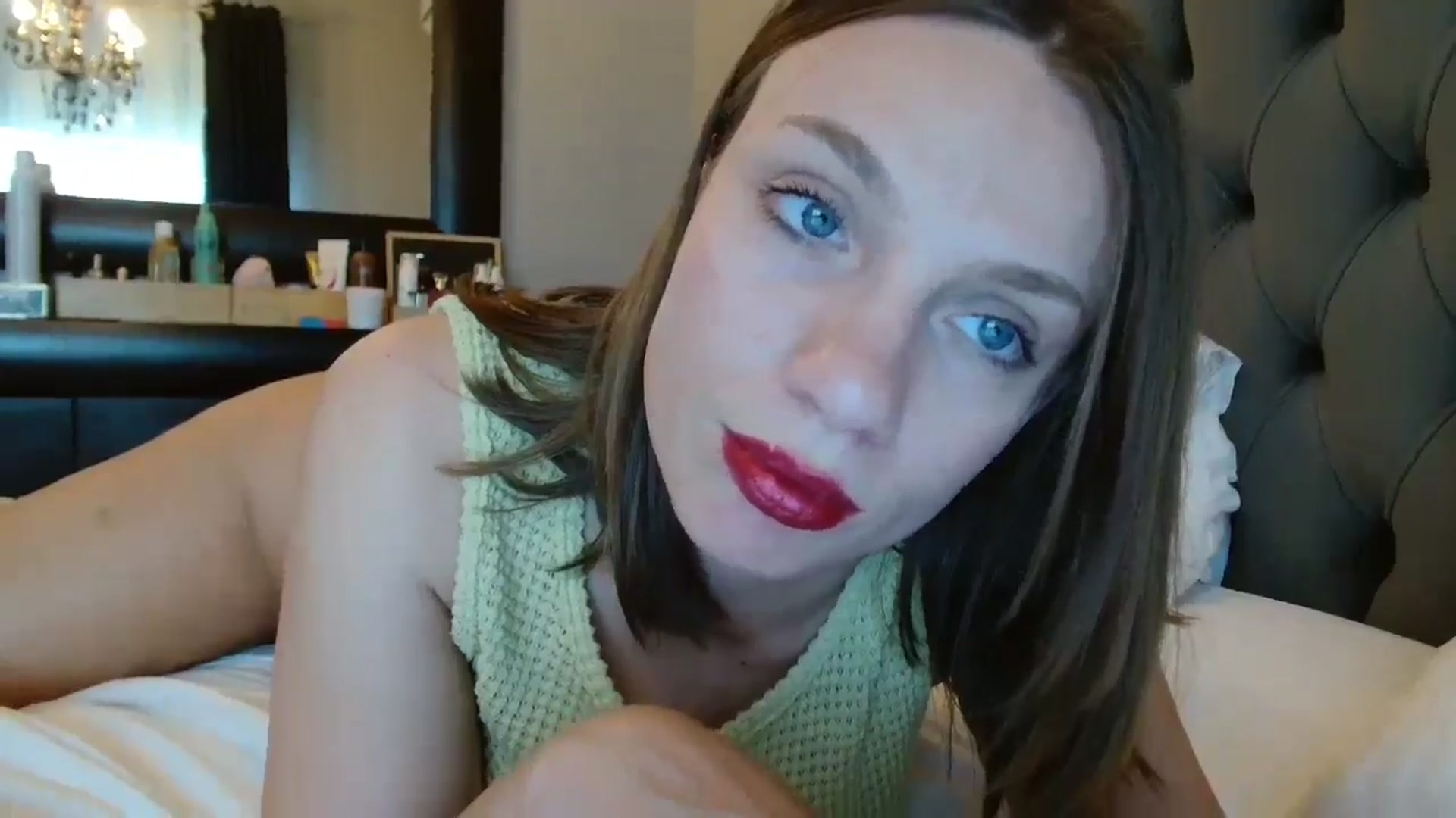 Gallery image thumbnail from ABABAB1's myfreecams stream on, 05/17/2025, 12:49 image 12 of 20