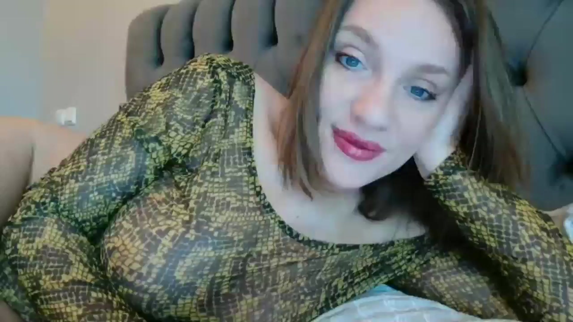 Gallery image thumbnail from ABABAB1's myfreecams stream on, 06/01/2025, 07:25 image 5 of 20
