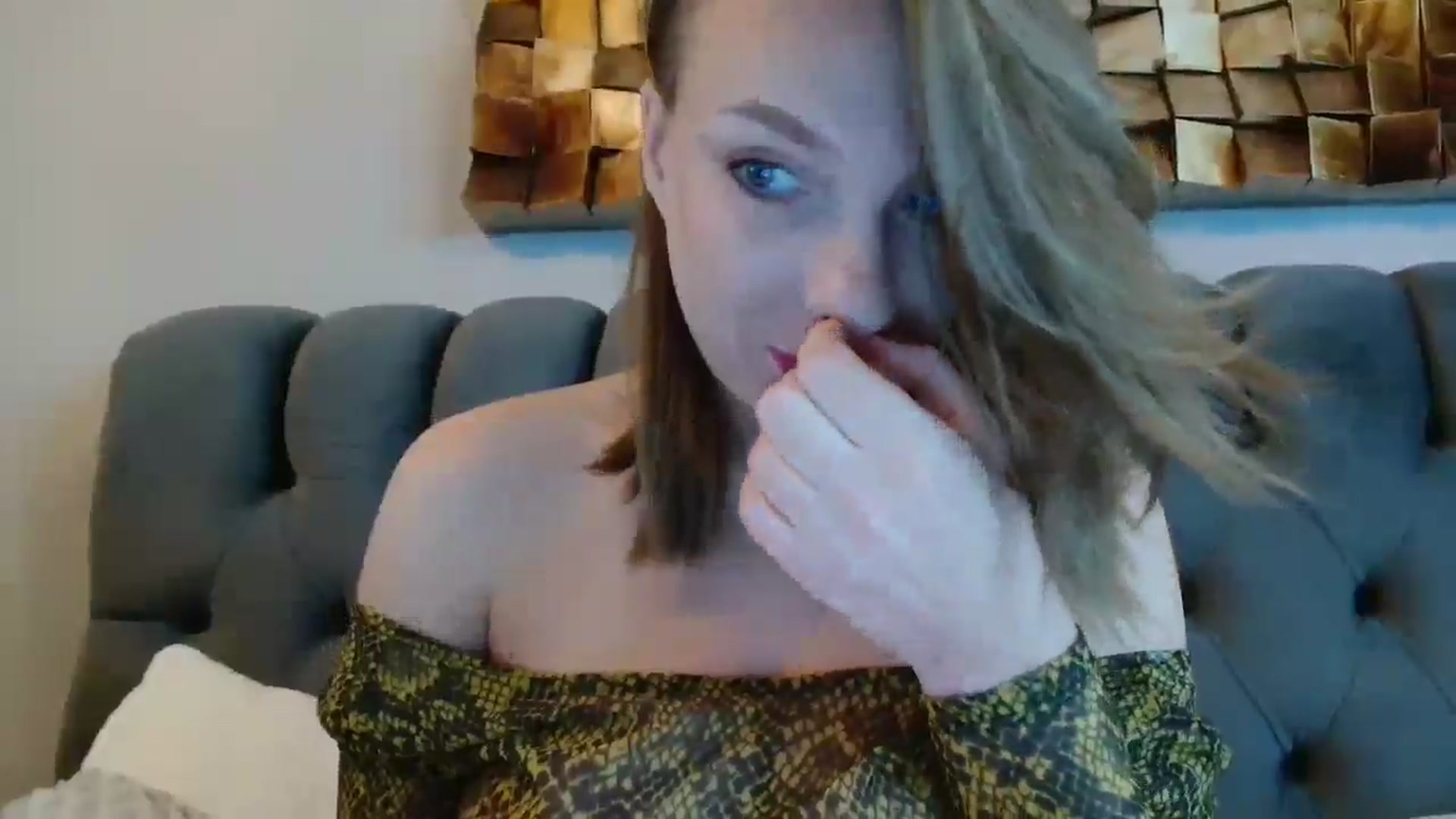 Gallery image thumbnail from ABABAB1's myfreecams stream on, 06/01/2025, 07:25 image 11 of 20