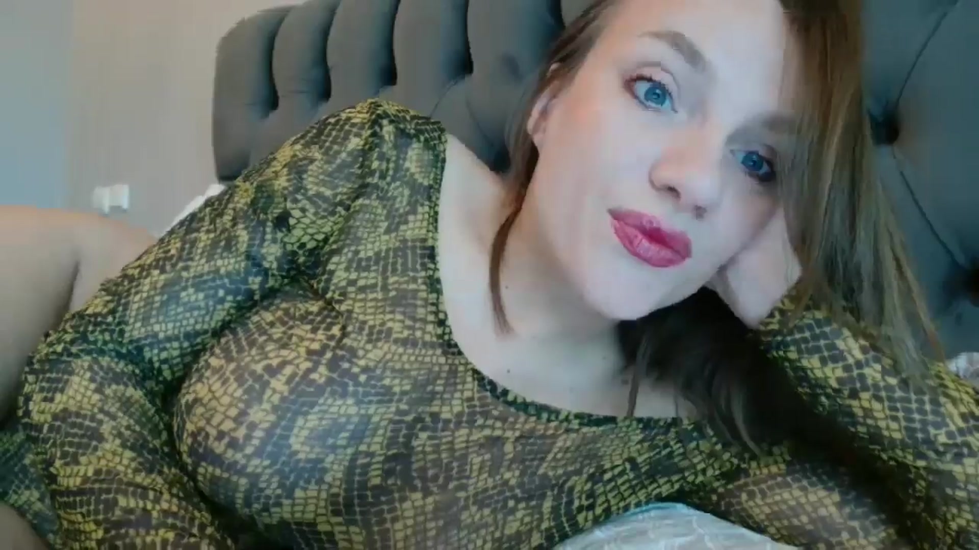 Gallery image thumbnail from ABABAB1's myfreecams stream on, 06/01/2025, 07:25 image 7 of 20
