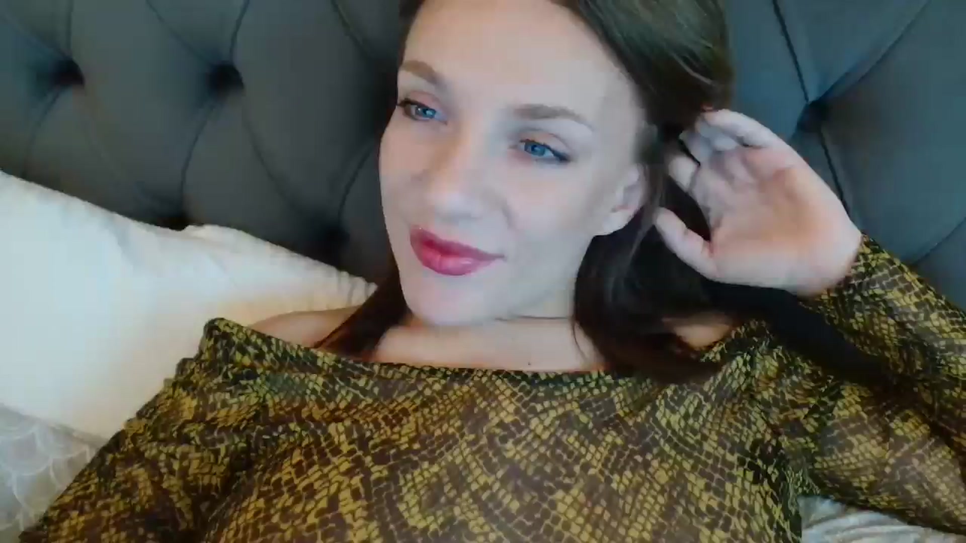 Gallery image thumbnail from ABABAB1's myfreecams stream on, 06/01/2025, 07:25 image 14 of 20