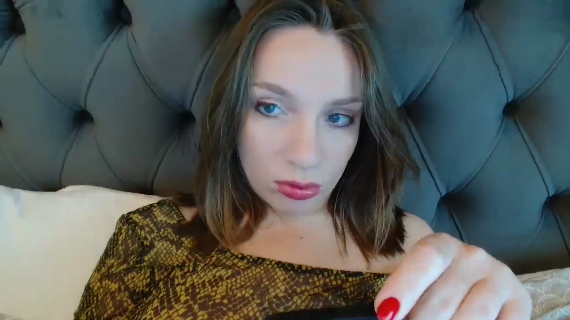 Gallery image thumbnail from ABABAB1's myfreecams stream on, 06/01/2025, 07:25 image 10 of 20