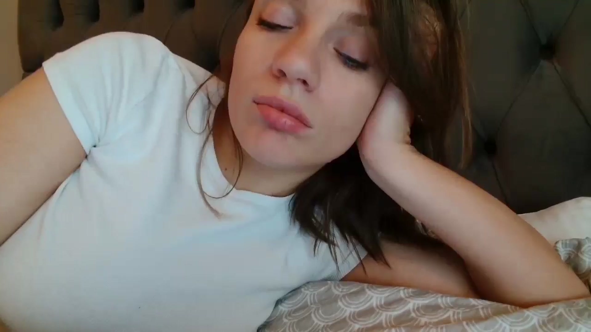Gallery image thumbnail from ABABAB1's myfreecams stream on, 06/01/2025, 10:39 image 19 of 20