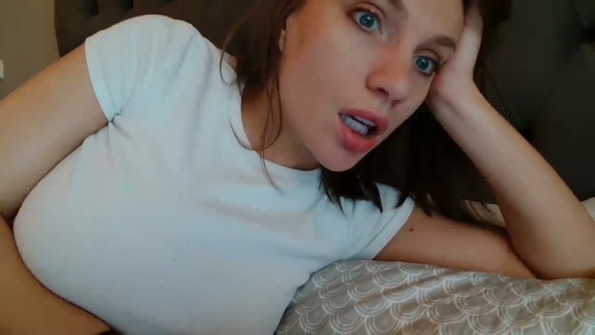 Gallery image thumbnail from ABABAB1's myfreecams stream on, 06/01/2025, 10:39 image 13 of 20