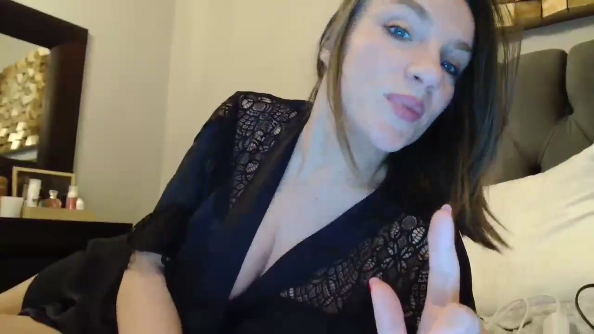 Gallery image thumbnail from ABABAB1's myfreecams stream on, 06/01/2025, 16:54 image 17 of 20